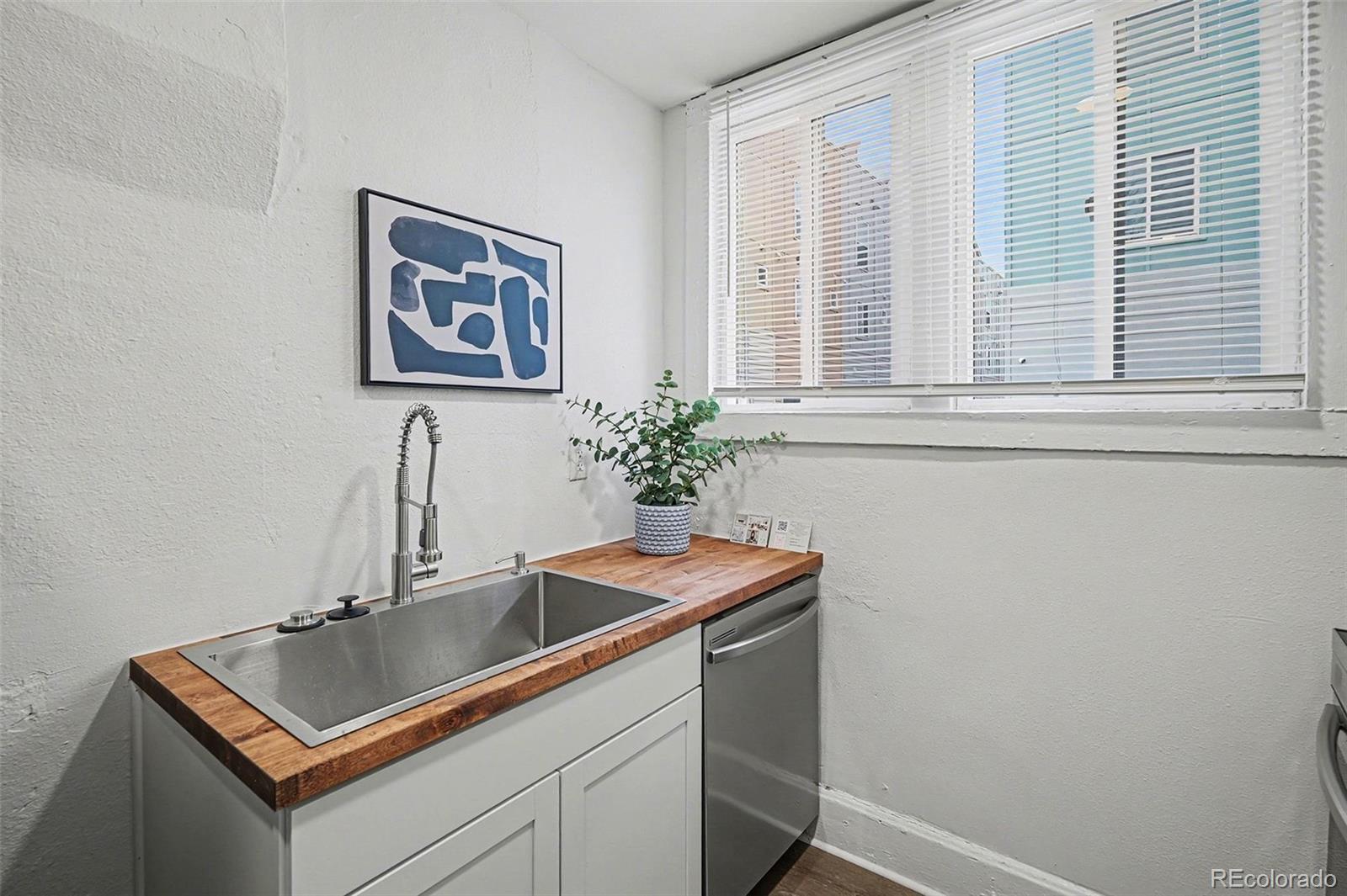 MLS Image #8 for 924 w 9th avenue,denver, Colorado