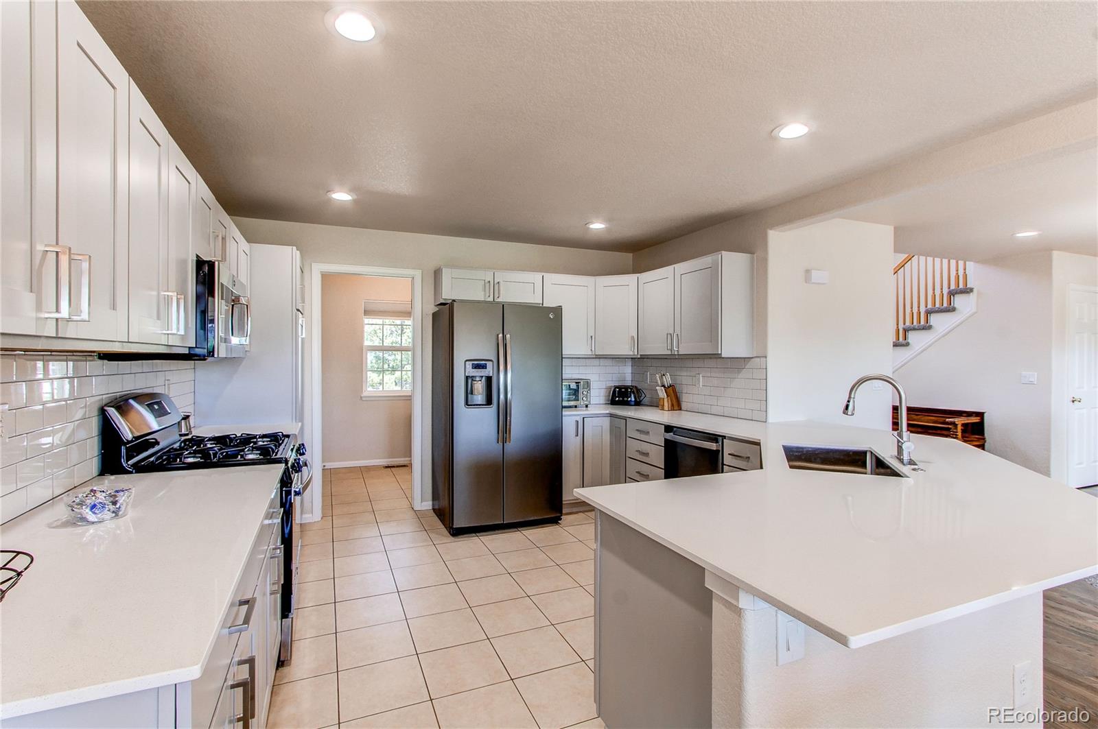MLS Image #5 for 895  antelope drive,bennett, Colorado