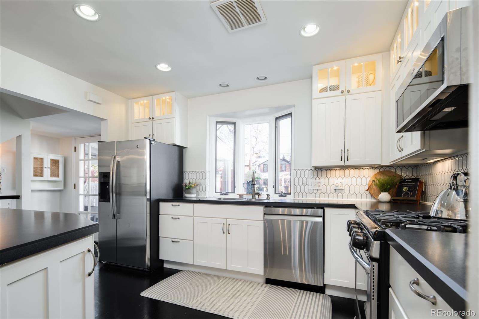 MLS Image #13 for 457  elm street,denver, Colorado