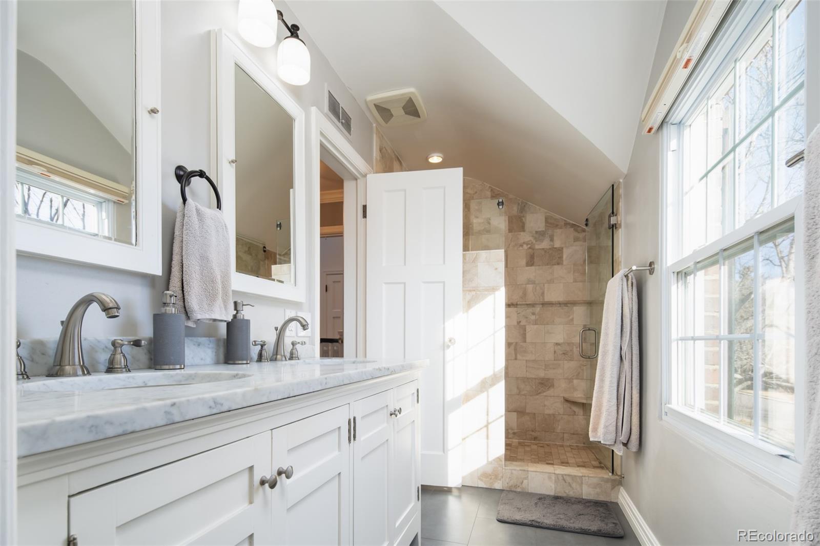 MLS Image #19 for 457  elm street,denver, Colorado