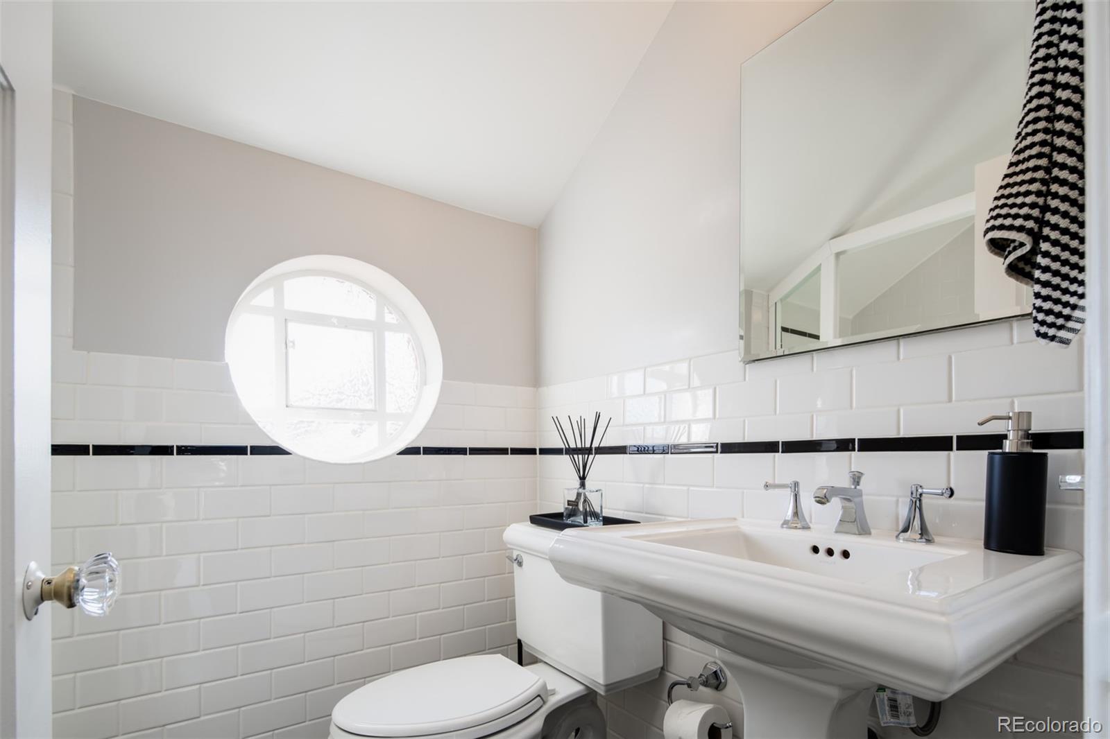 MLS Image #24 for 457  elm street,denver, Colorado