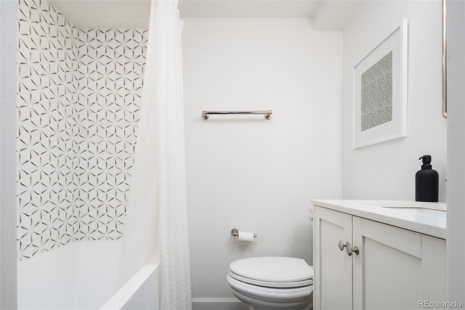 MLS Image #29 for 457  elm street,denver, Colorado
