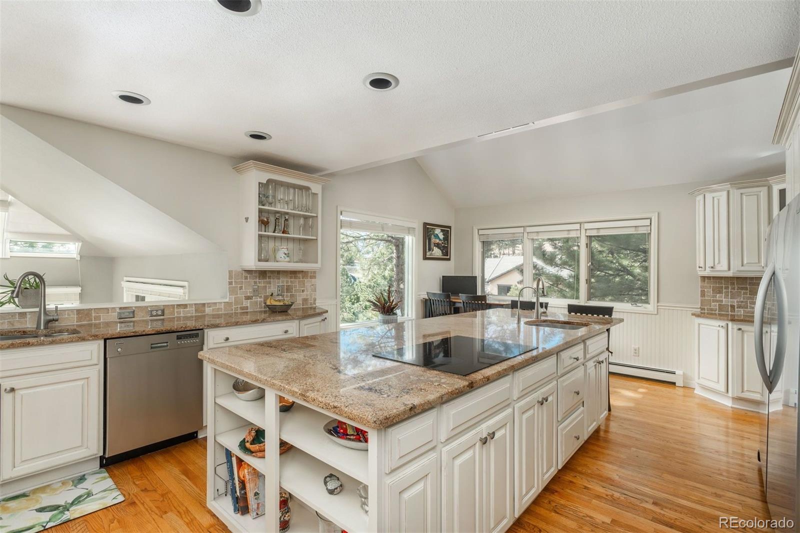 MLS Image #2 for 1146  preserve circle,golden, Colorado