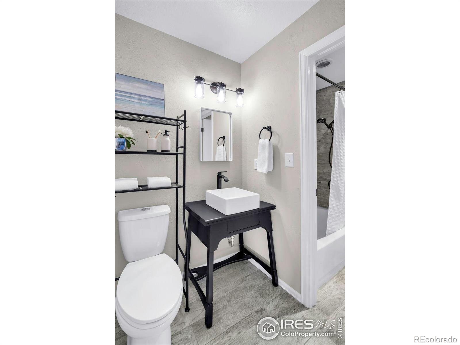 MLS Image #22 for 1915  centennial drive,louisville, Colorado