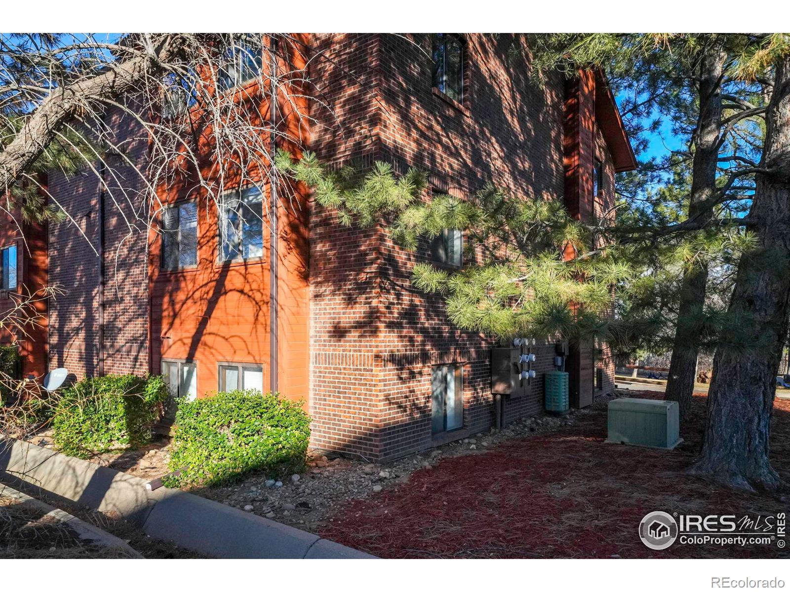 MLS Image #28 for 1915  centennial drive,louisville, Colorado