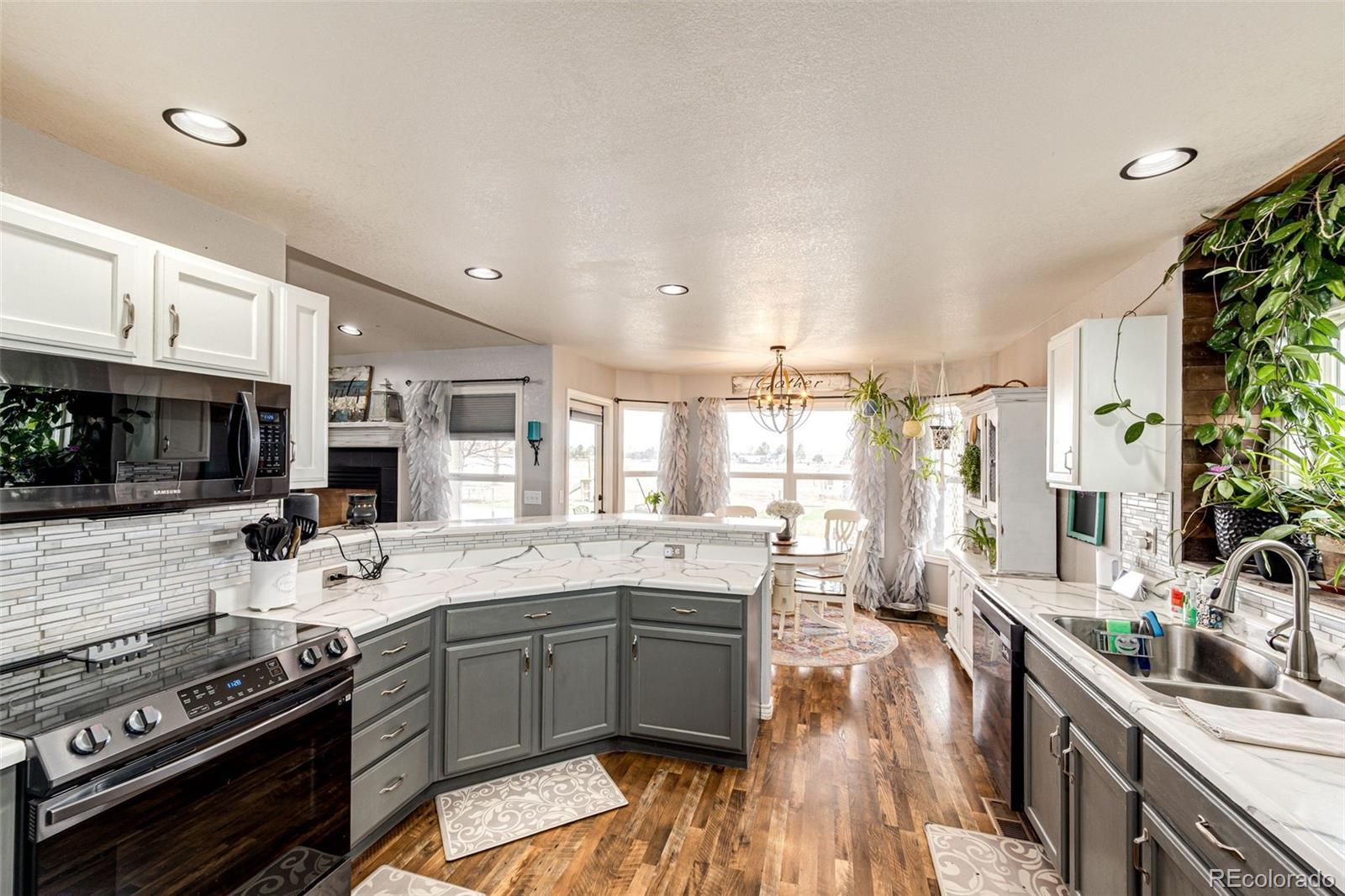 MLS Image #13 for 825  cherokee street,strasburg, Colorado