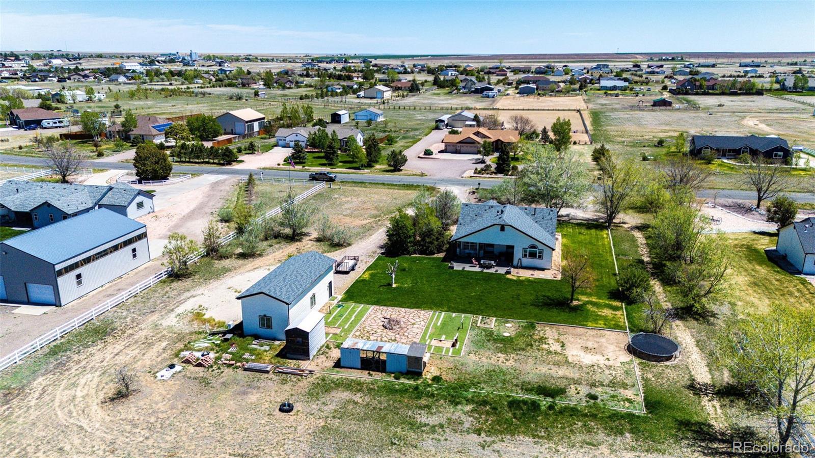 MLS Image #28 for 825  cherokee street,strasburg, Colorado