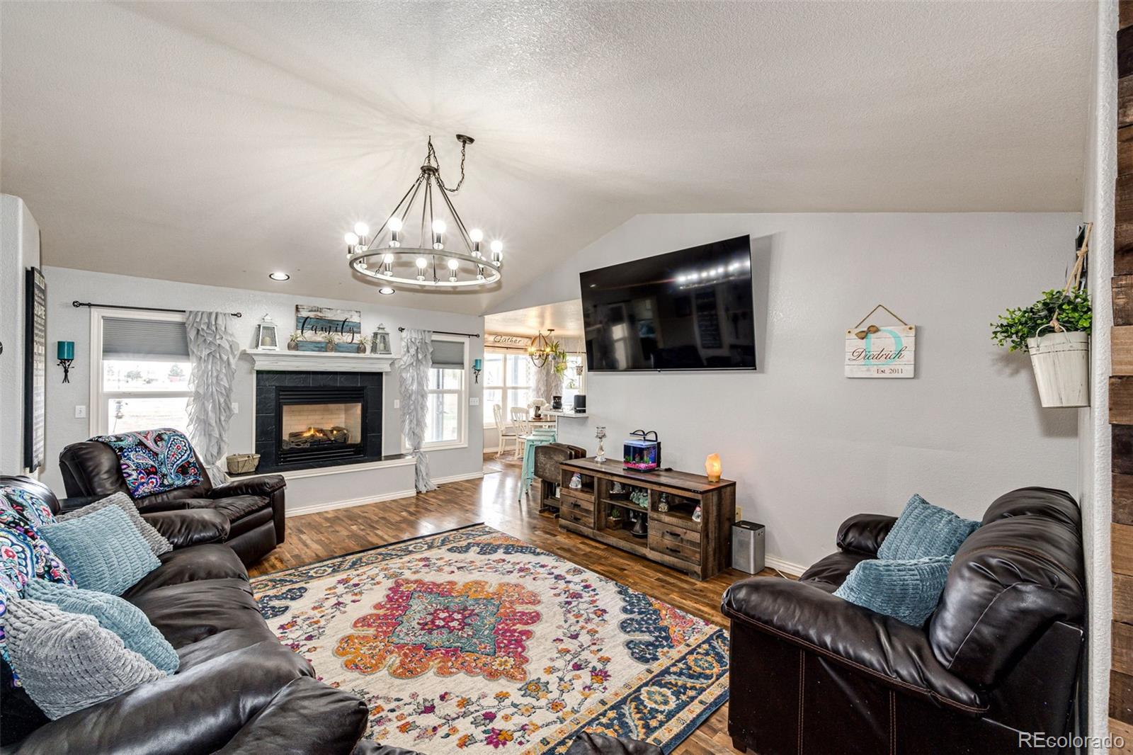 MLS Image #8 for 825  cherokee street,strasburg, Colorado
