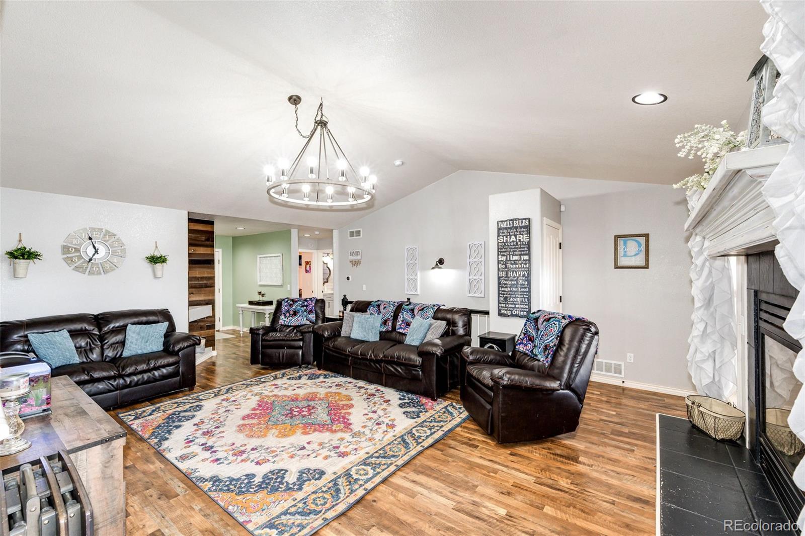 MLS Image #9 for 825  cherokee street,strasburg, Colorado