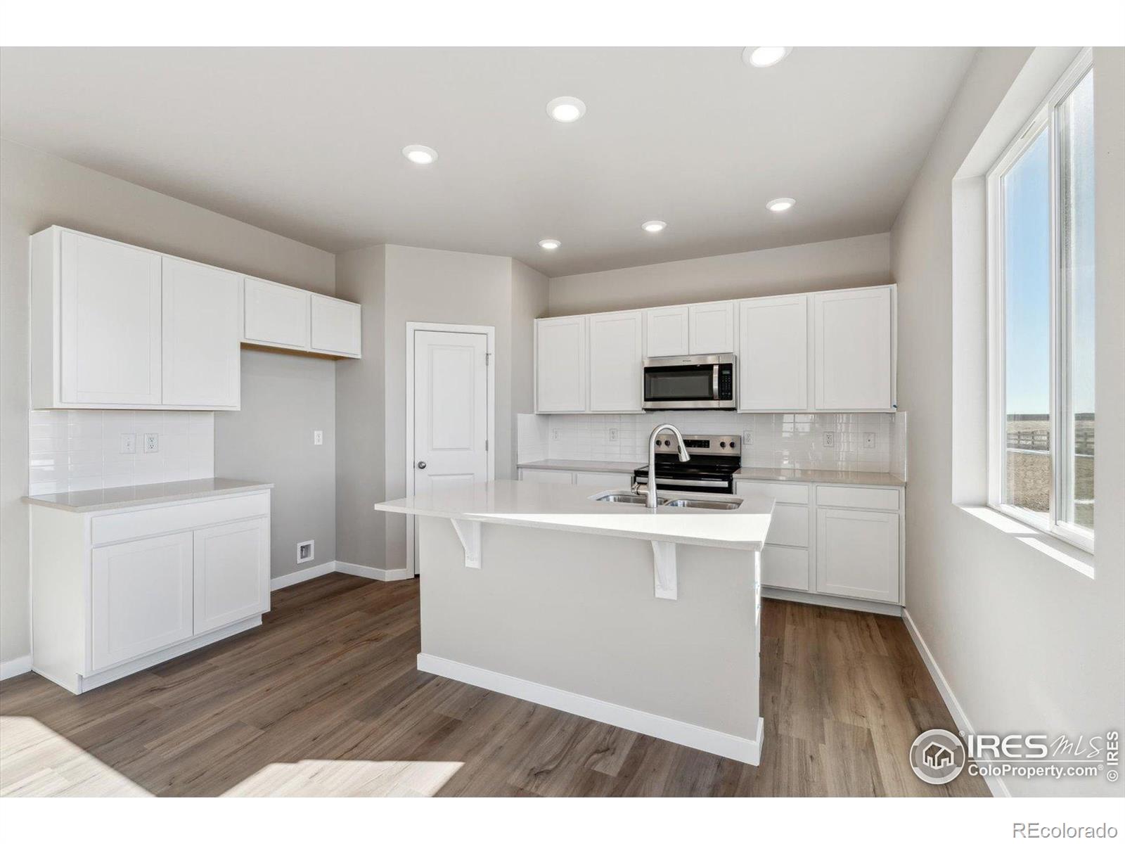 MLS Image #10 for 874  harvard street,johnstown, Colorado