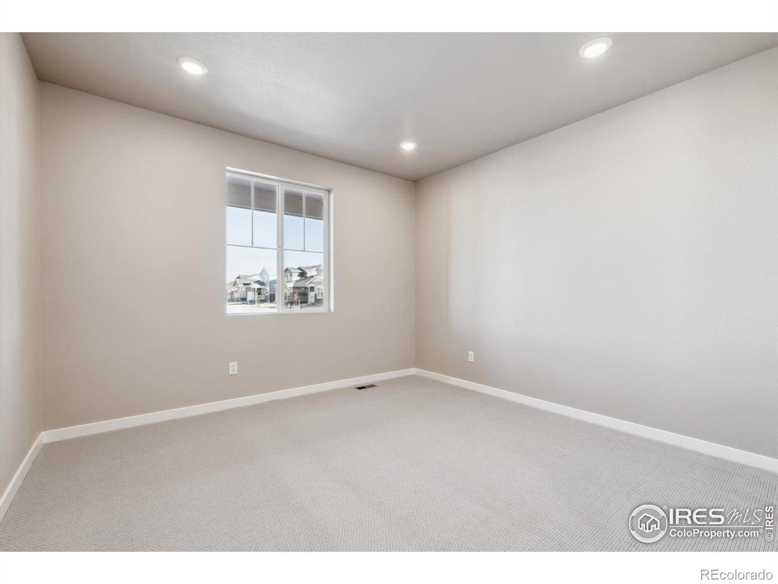 MLS Image #3 for 874  harvard street,johnstown, Colorado