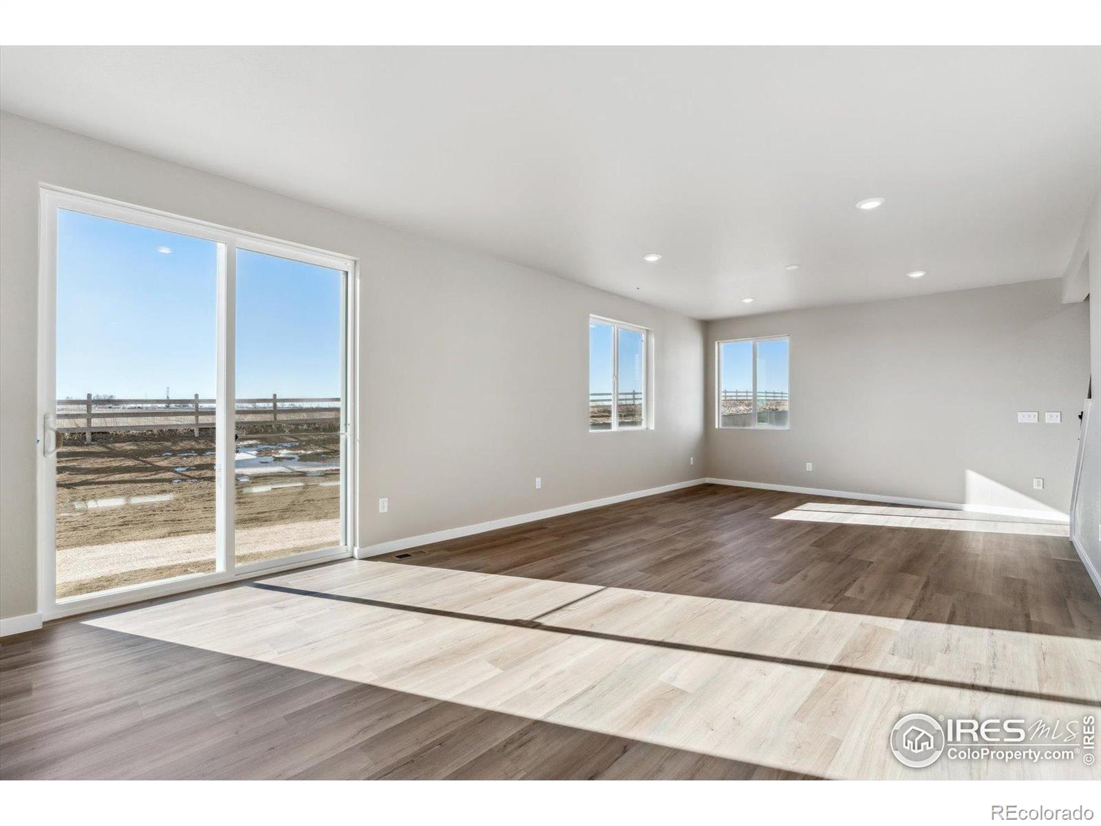 MLS Image #8 for 874  harvard street,johnstown, Colorado