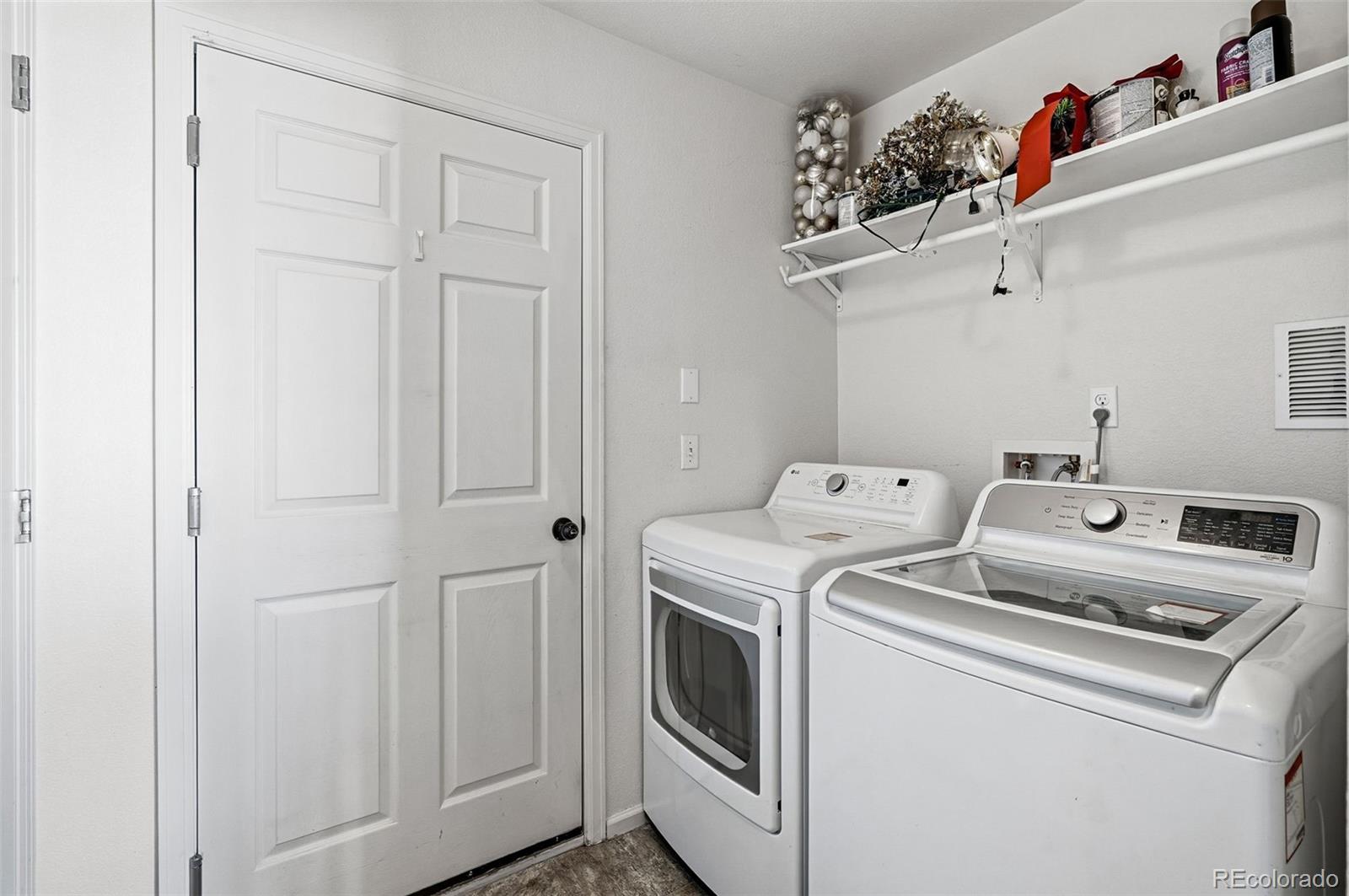 MLS Image #15 for 20691  randolph place,denver, Colorado