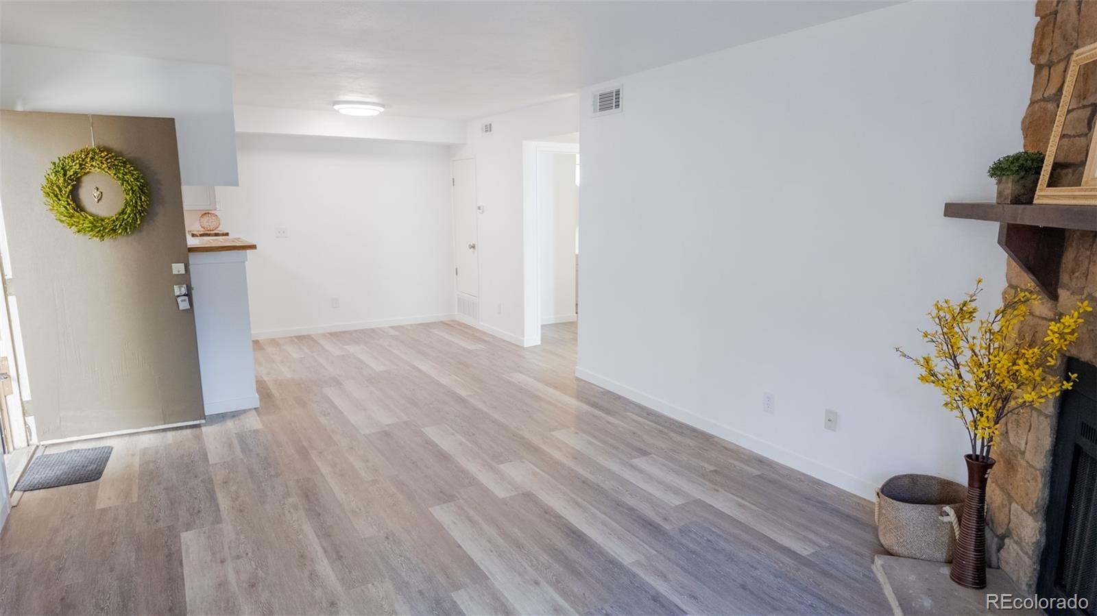 MLS Image #4 for 1887 s pitkin street,aurora, Colorado