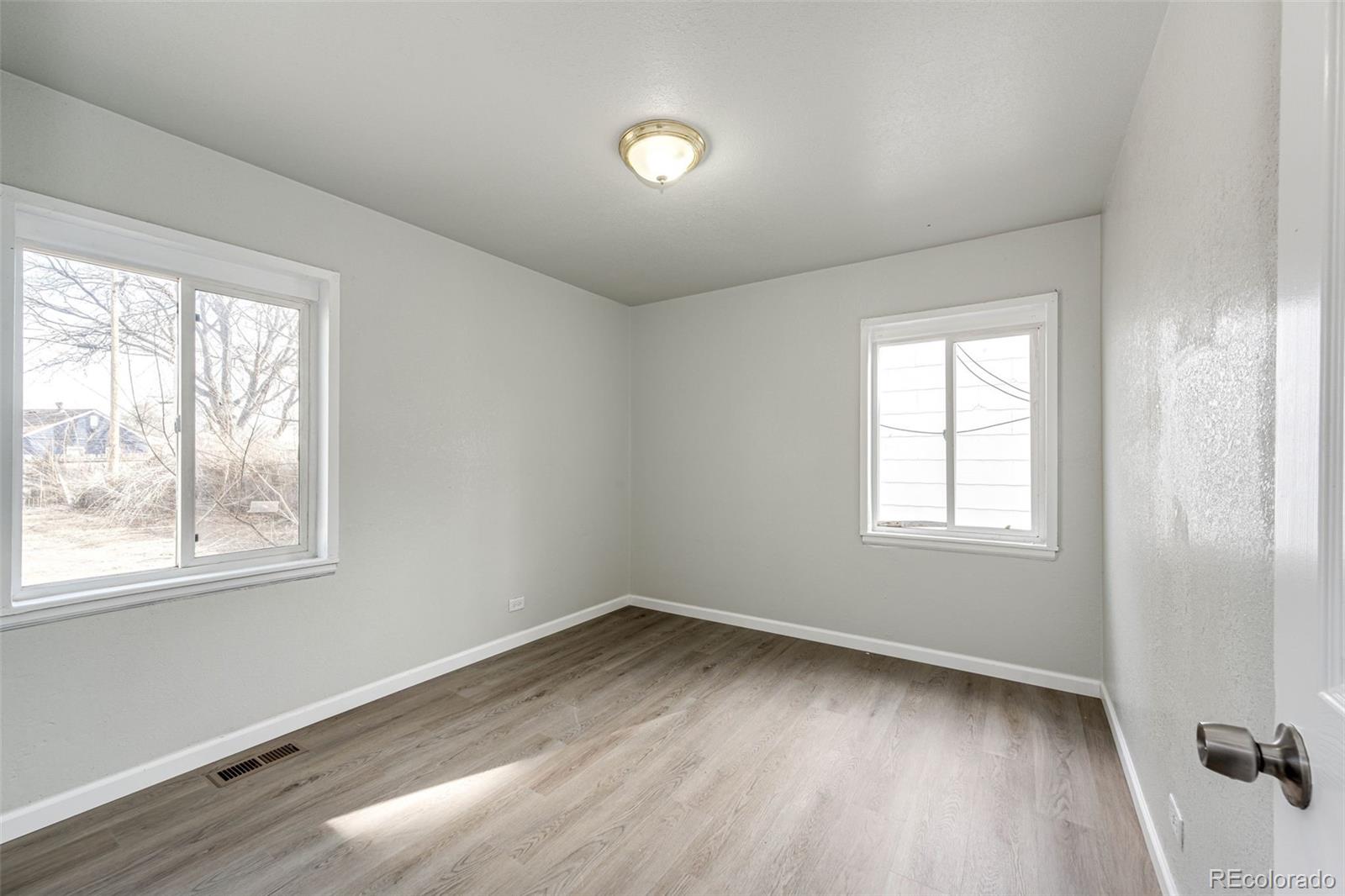 MLS Image #10 for 2050 s irving street,denver, Colorado