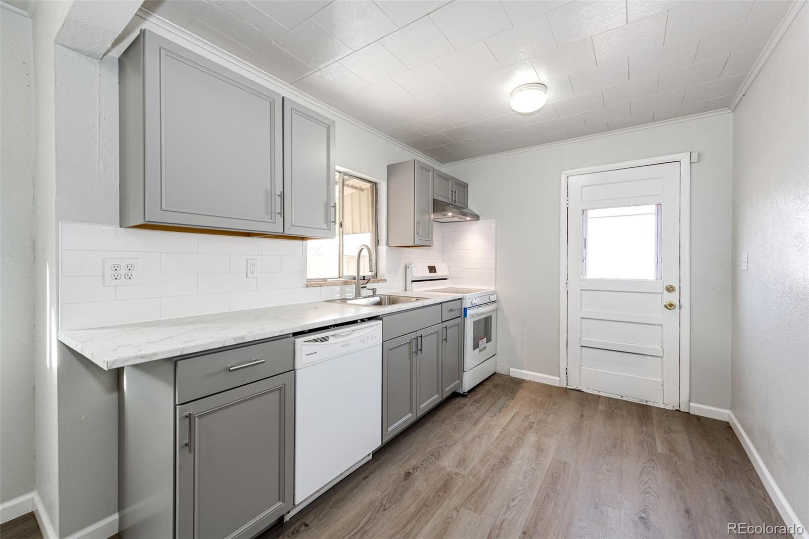 MLS Image #7 for 2050 s irving street,denver, Colorado