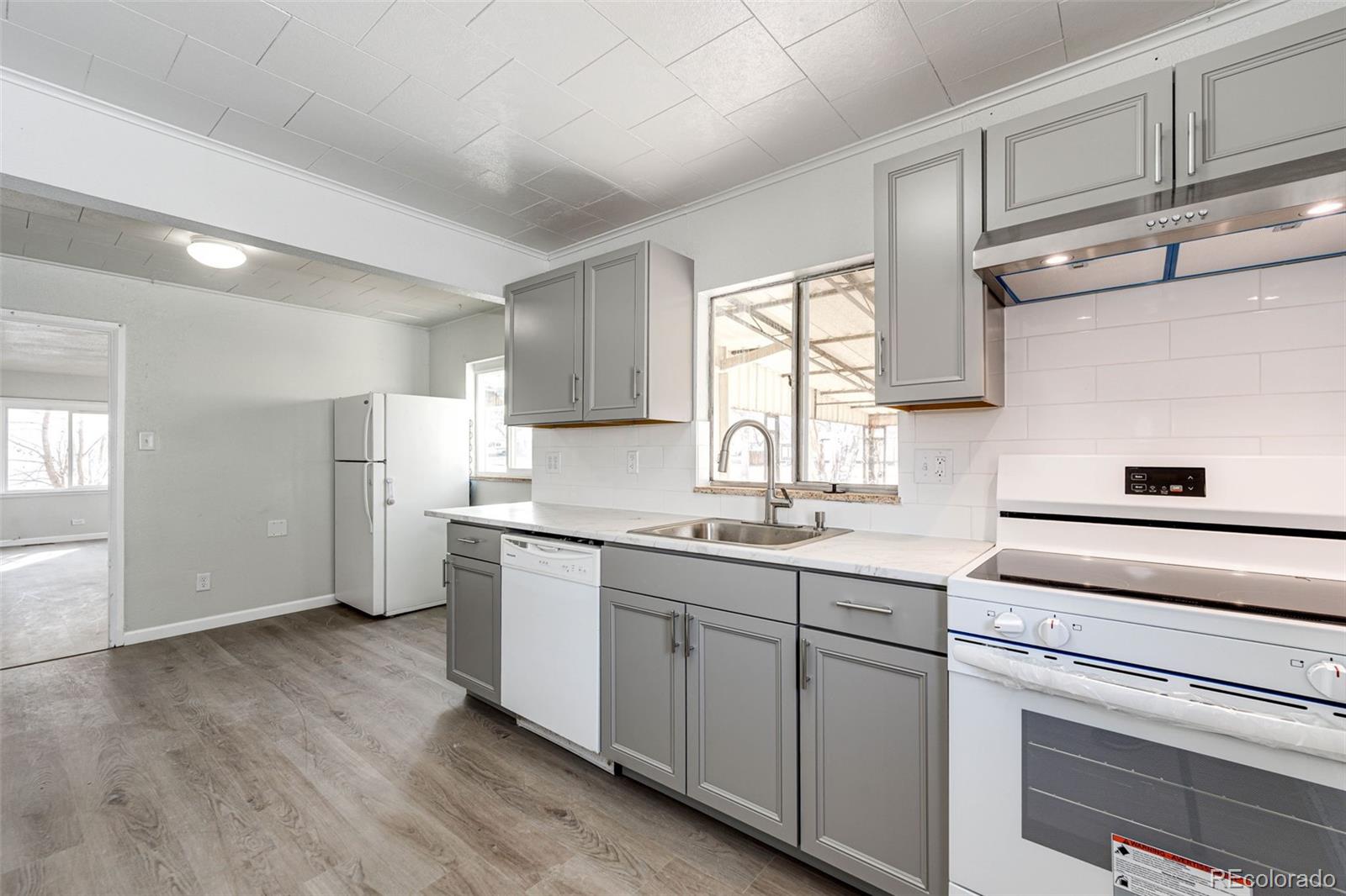 MLS Image #8 for 2050 s irving street,denver, Colorado