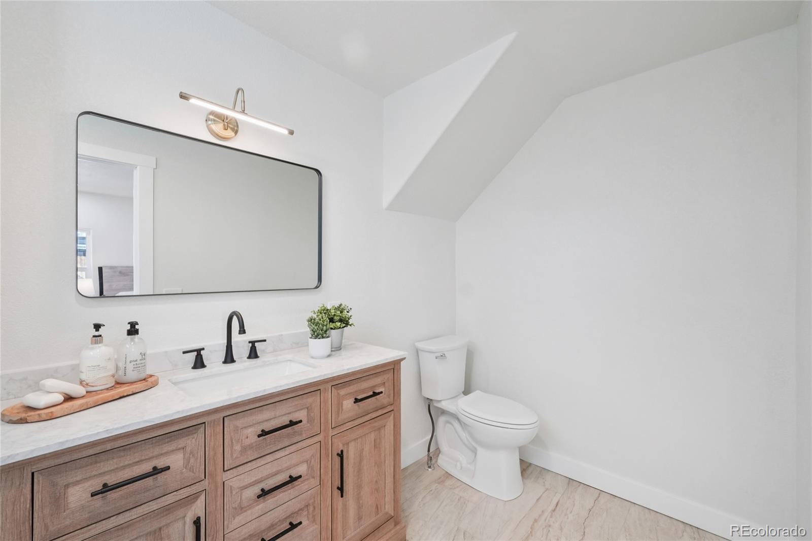 MLS Image #12 for 415 e yampa street,colorado springs, Colorado