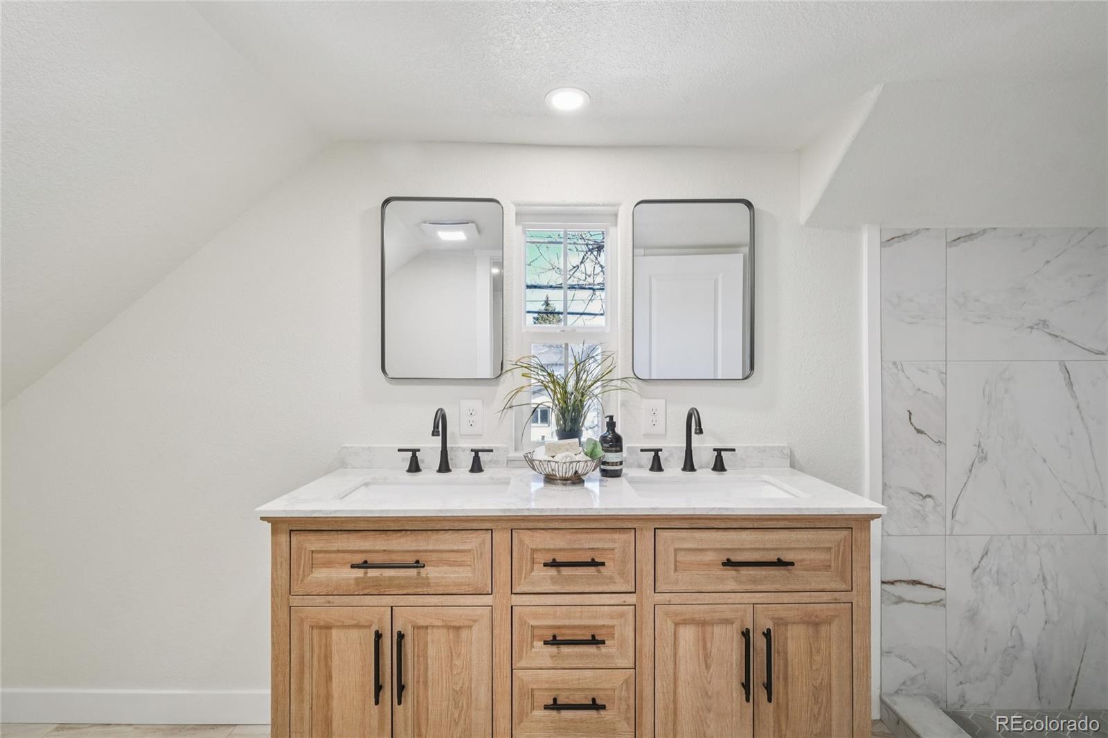 MLS Image #16 for 415 e yampa street,colorado springs, Colorado