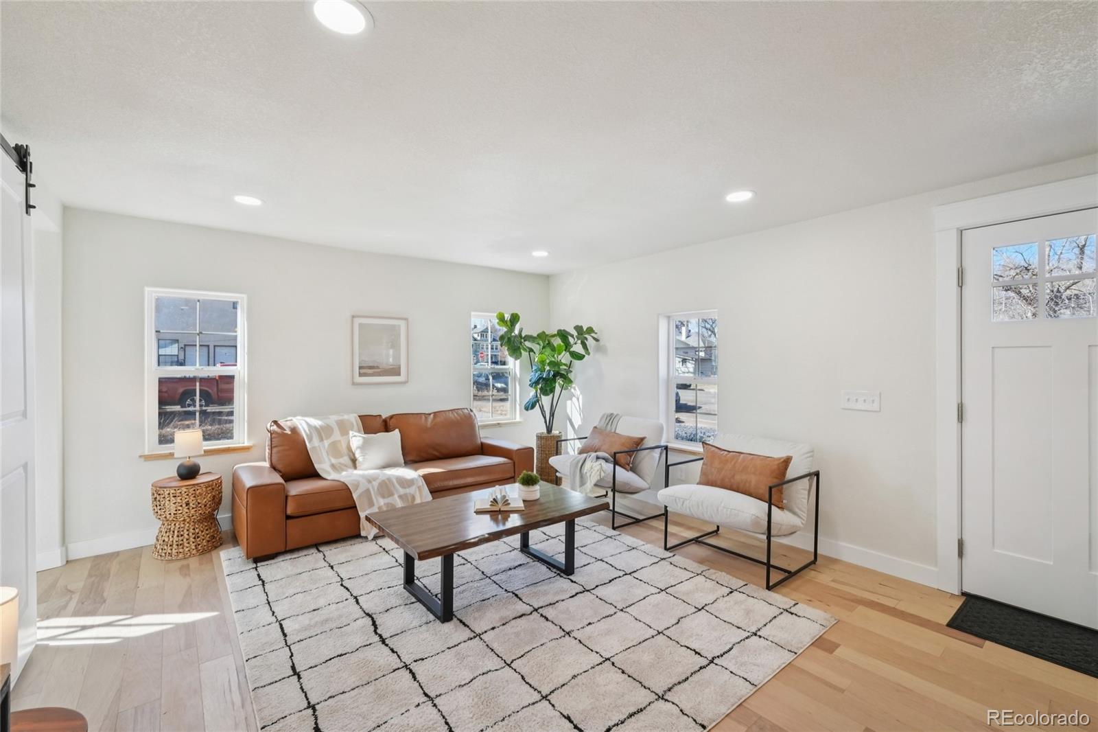 MLS Image #5 for 415 e yampa street,colorado springs, Colorado