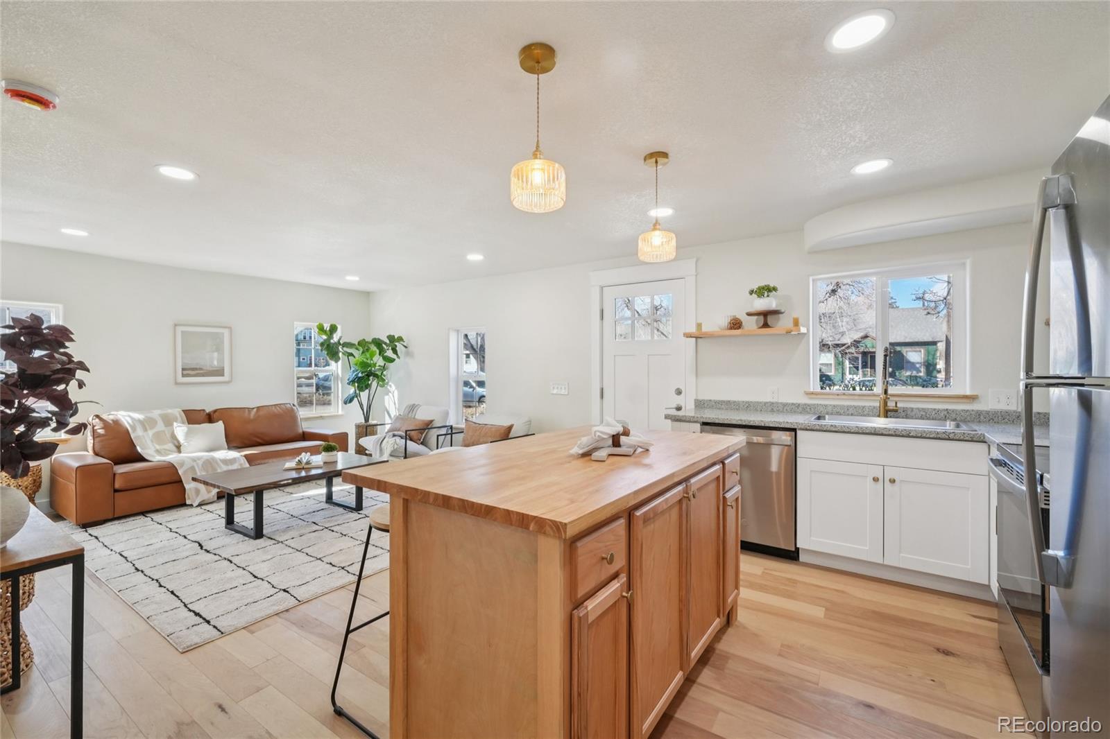 MLS Image #8 for 415 e yampa street,colorado springs, Colorado