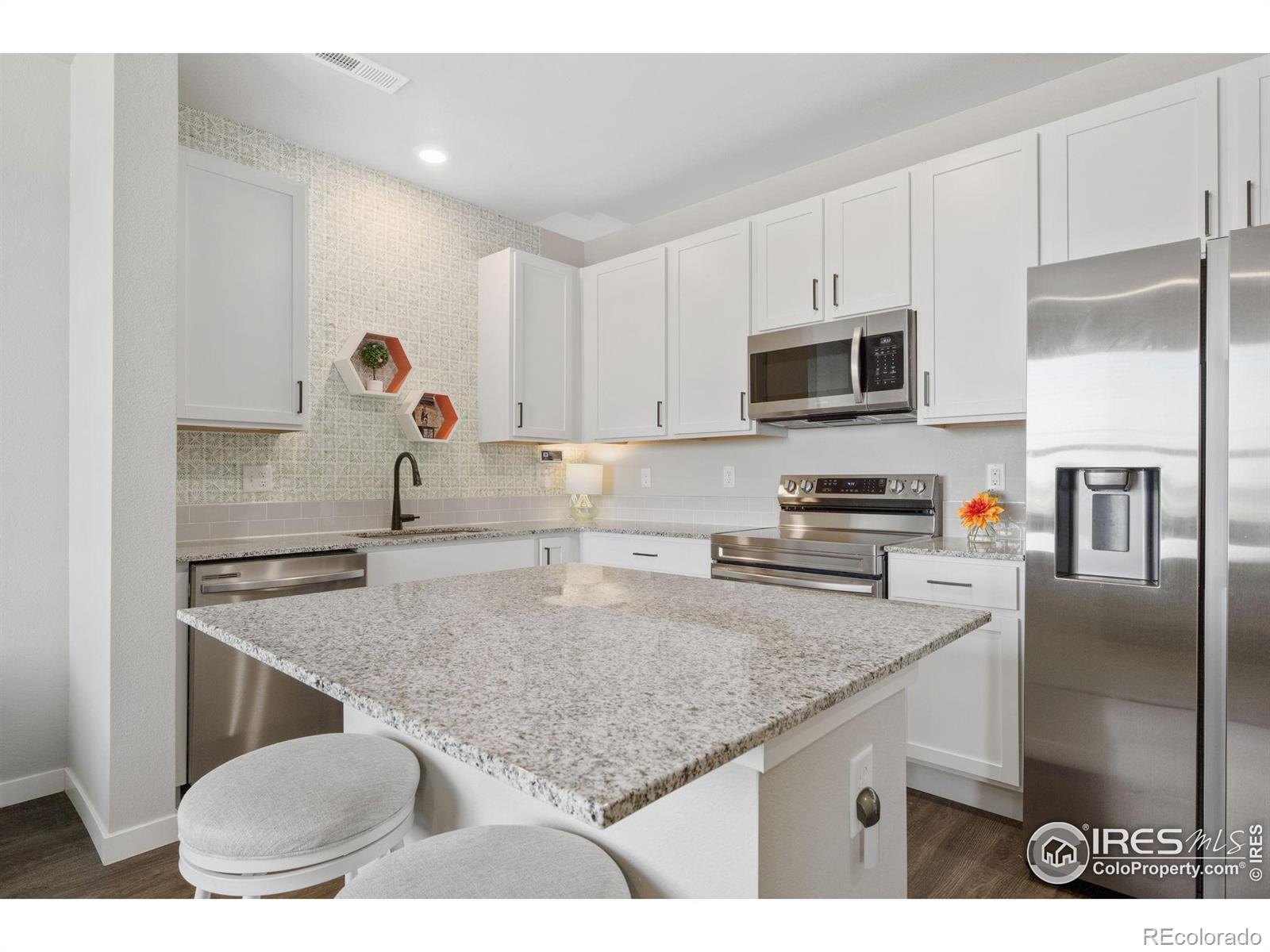 MLS Image #9 for 229  molinar street,johnstown, Colorado