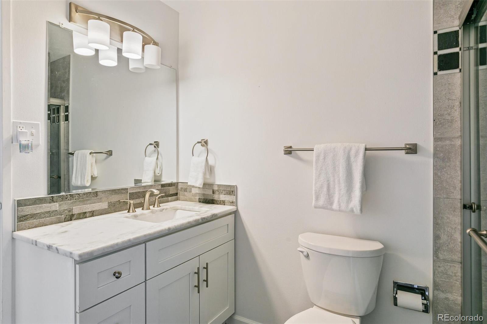 MLS Image #18 for 690 s alton way,denver, Colorado