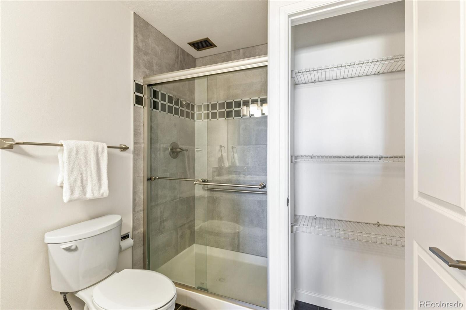 MLS Image #19 for 690 s alton way,denver, Colorado