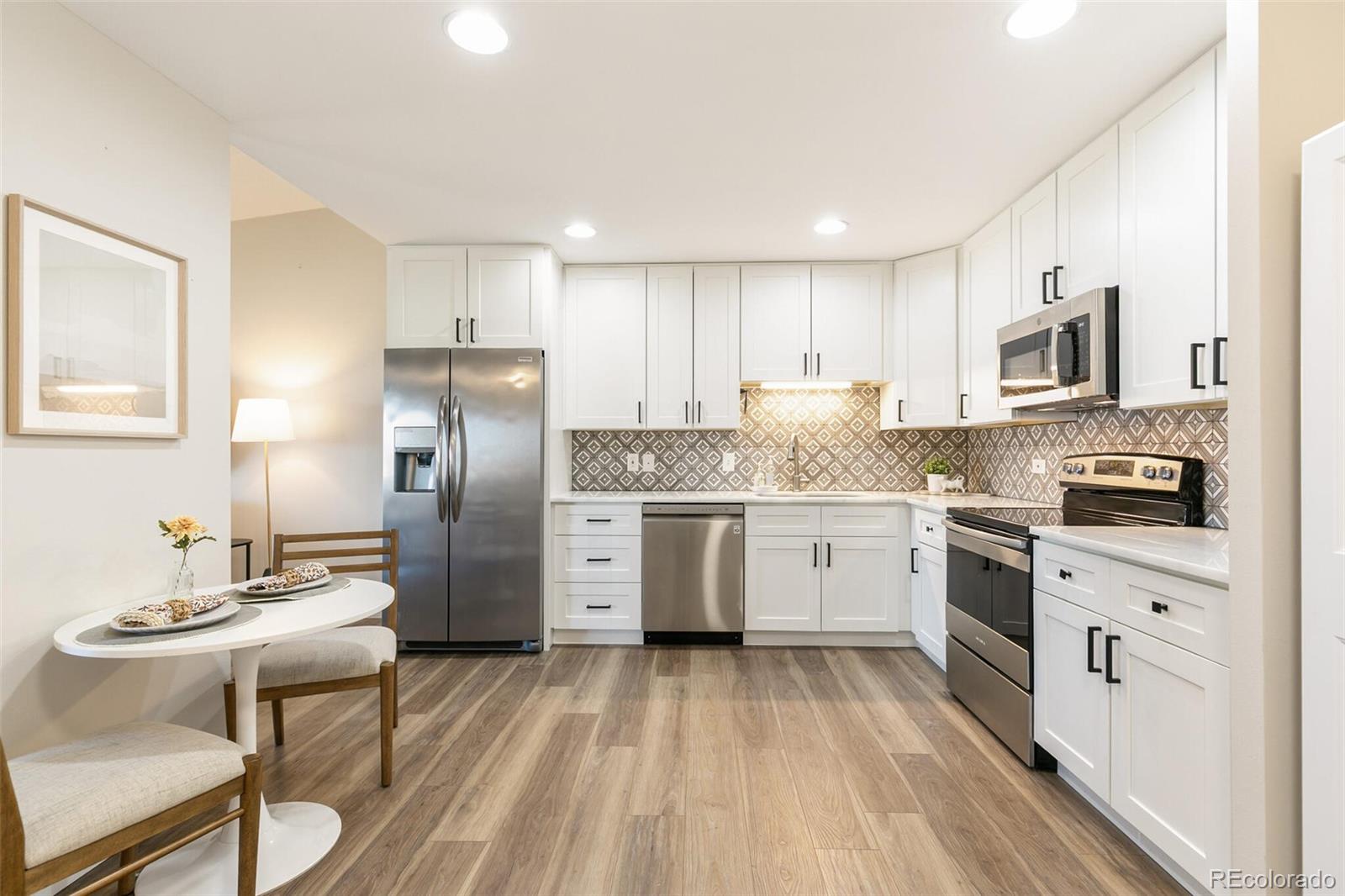 MLS Image #6 for 690 s alton way,denver, Colorado