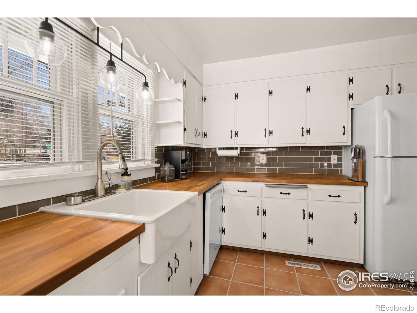 MLS Image #14 for 149  sylvan court,fort collins, Colorado