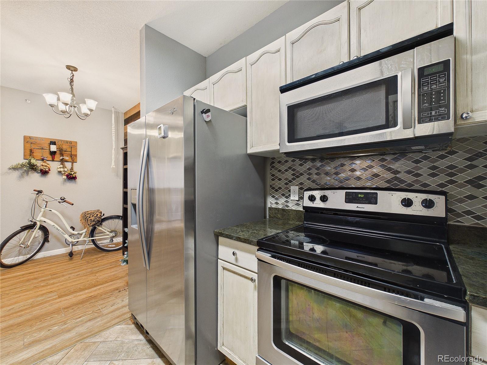 MLS Image #18 for 8389 s independence circle,littleton, Colorado