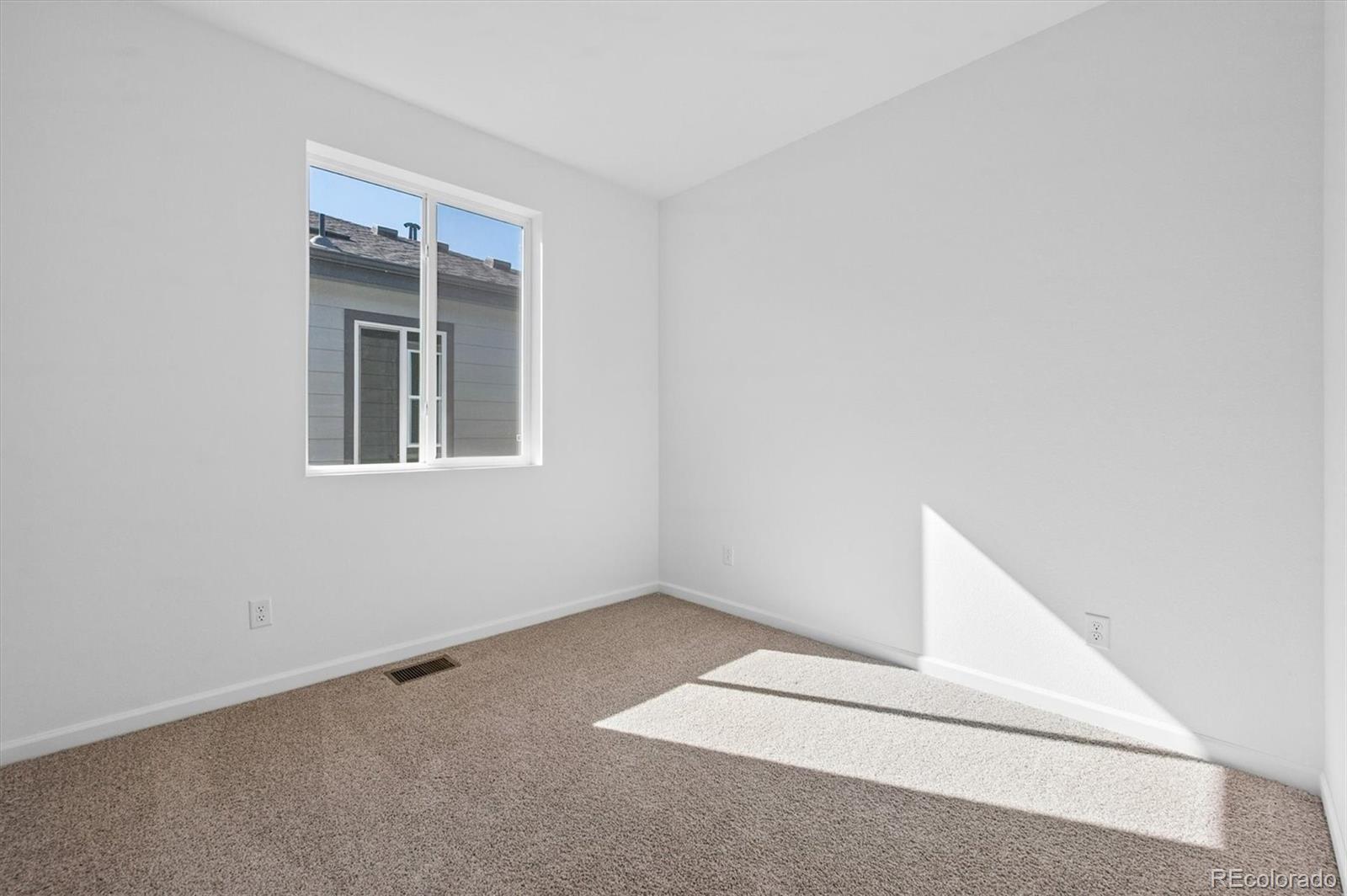 MLS Image #14 for 24175 e 30th place,aurora, Colorado