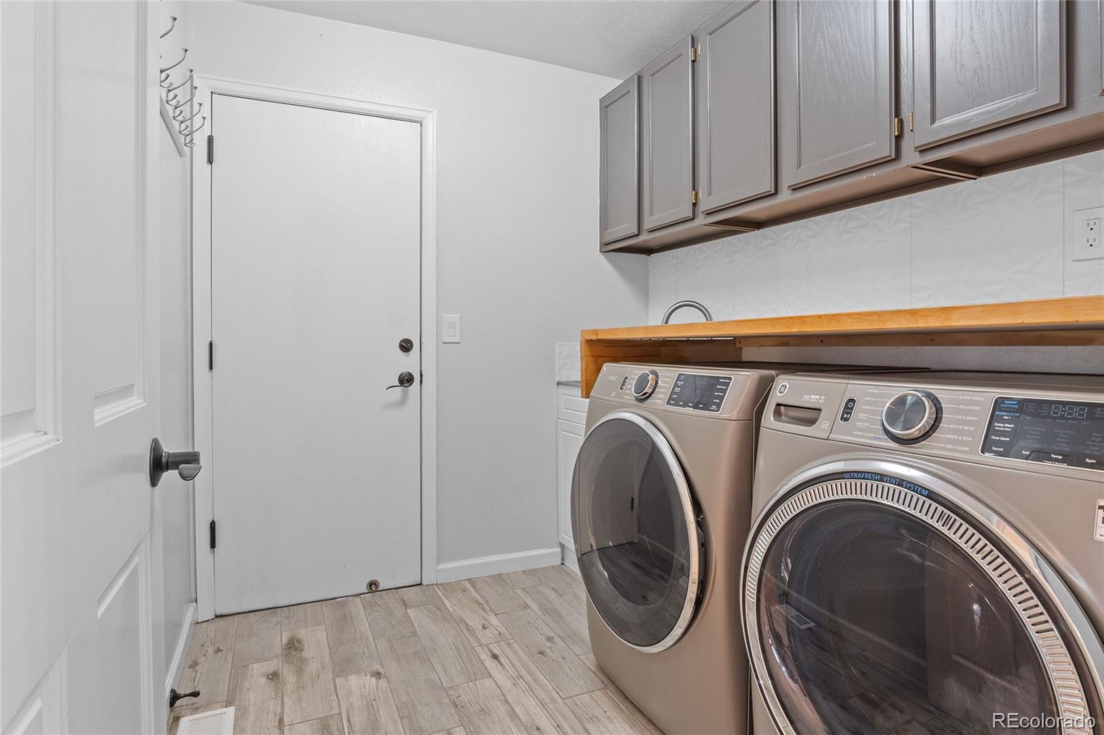 MLS Image #16 for 1721 e phillips avenue,centennial, Colorado