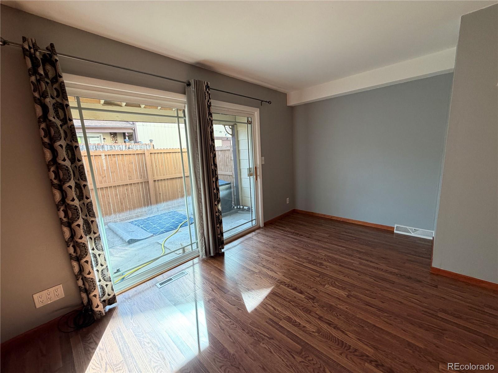 MLS Image #5 for 952  coronado parkway c,denver, Colorado