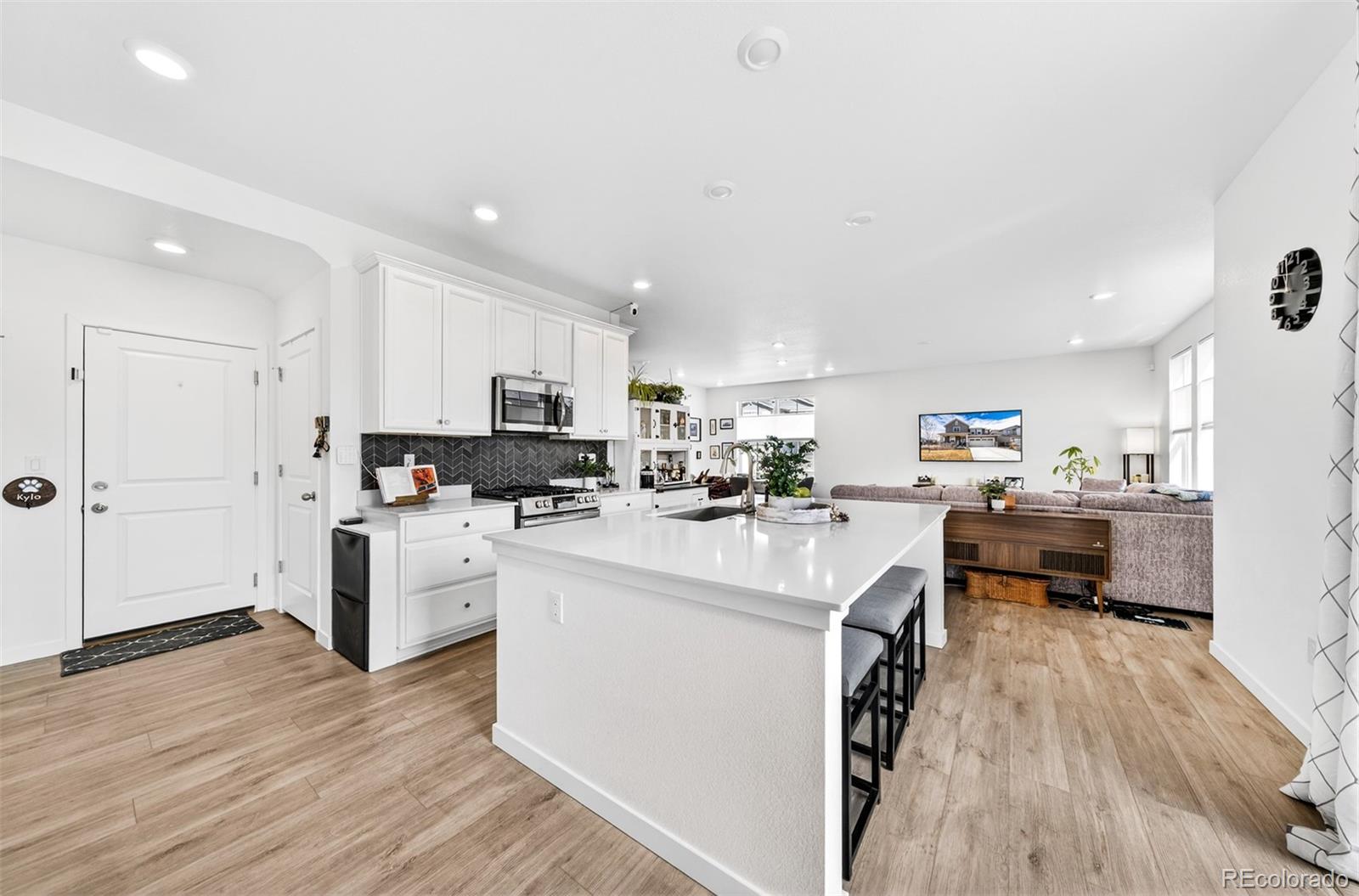 MLS Image #5 for 10244  ursula court,commerce city, Colorado