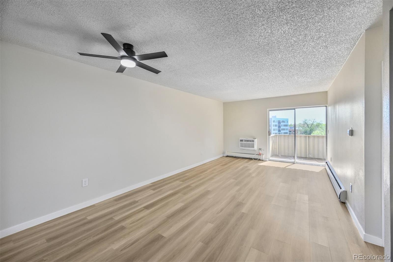 MLS Image #3 for 4110  hale parkway,denver, Colorado