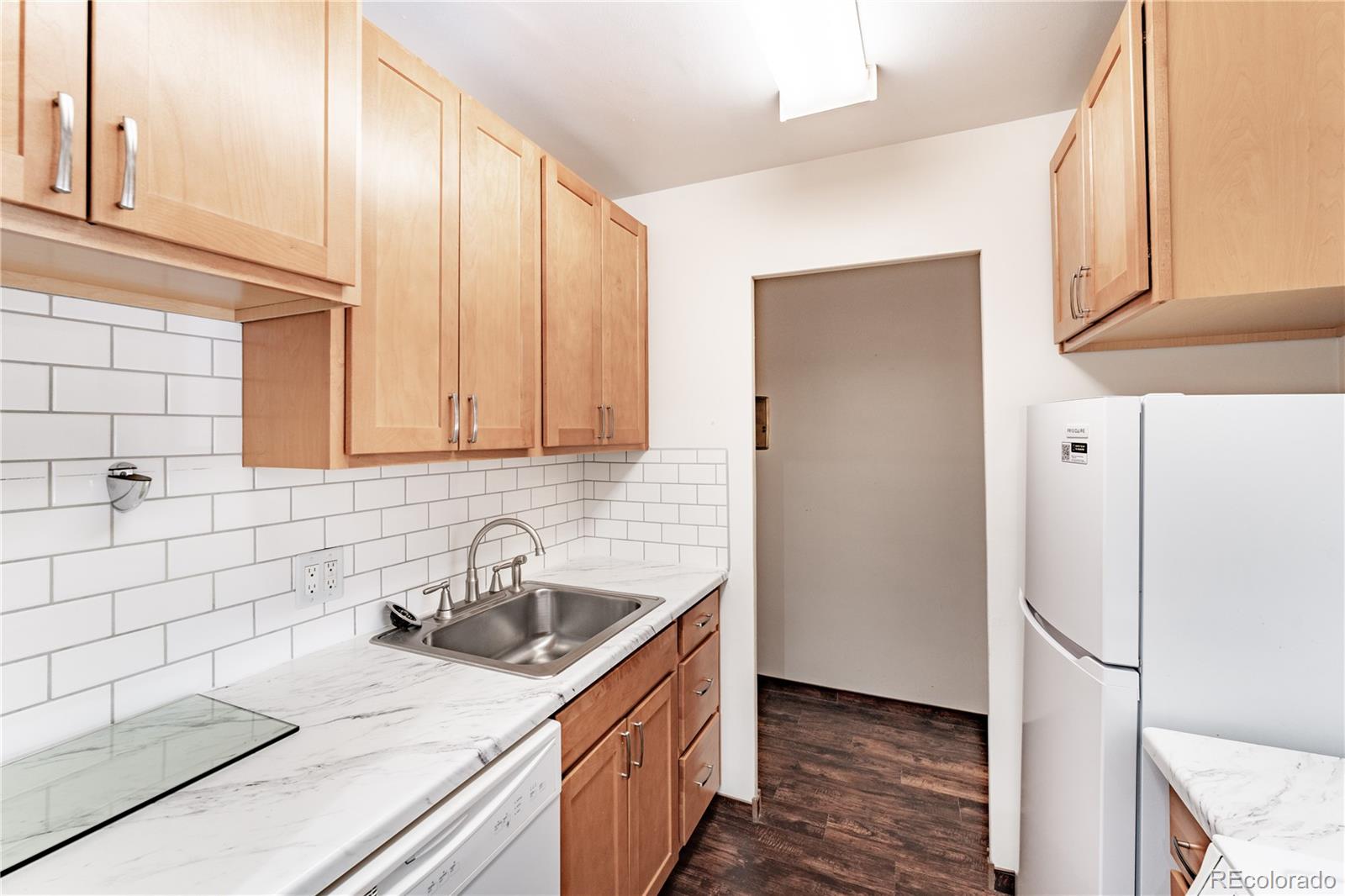 MLS Image #6 for 900  saturn drive,colorado springs, Colorado