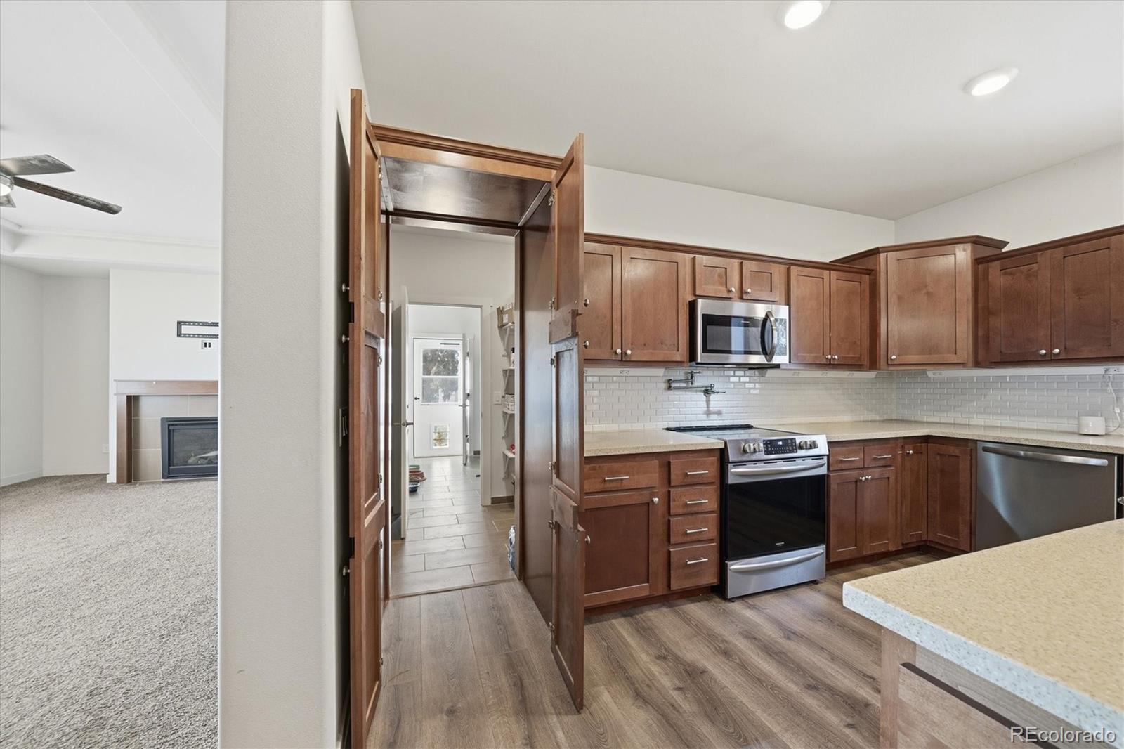 MLS Image #10 for 3127  county road 49 ,hudson, Colorado