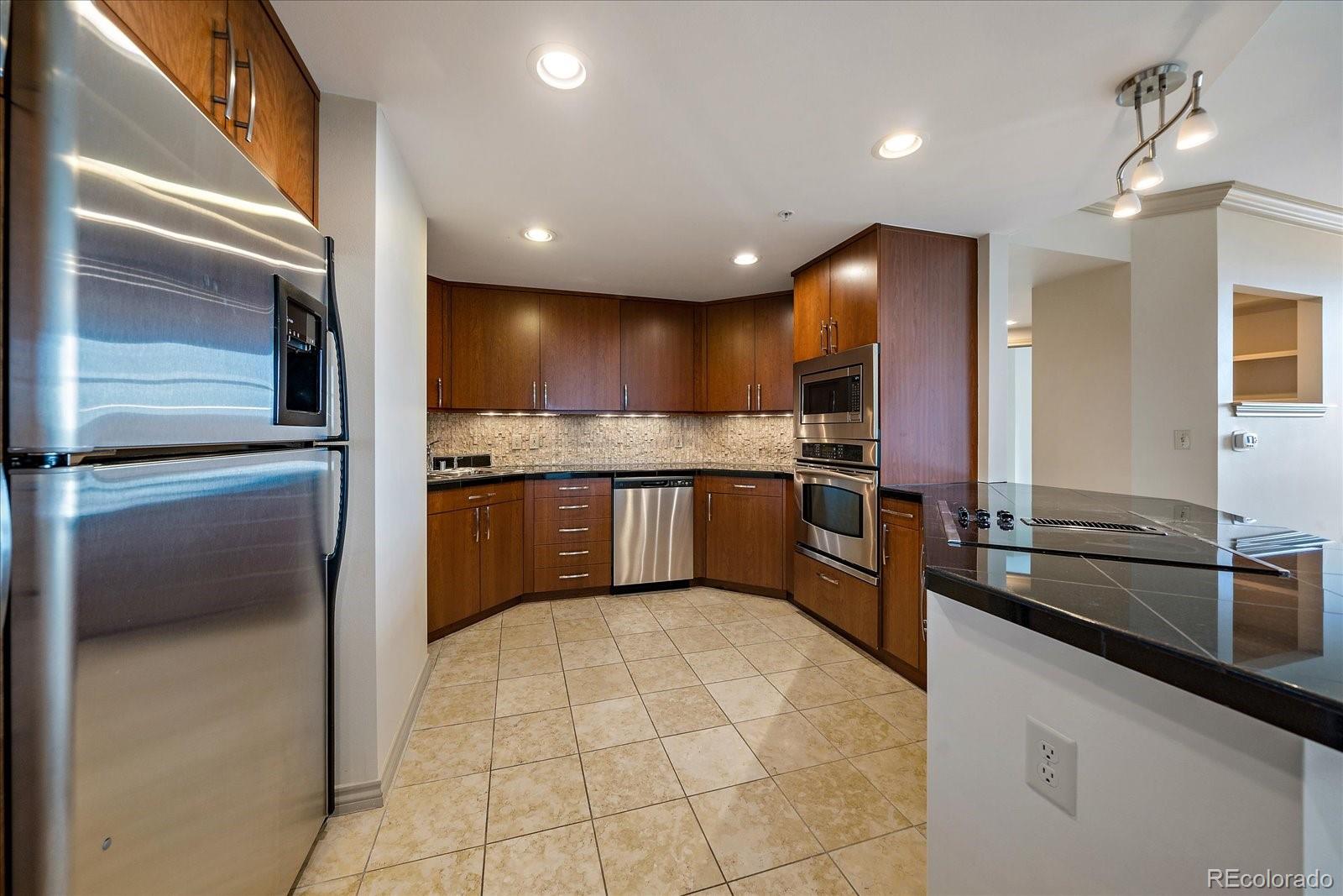 MLS Image #3 for 8100 e union avenue 814,denver, Colorado