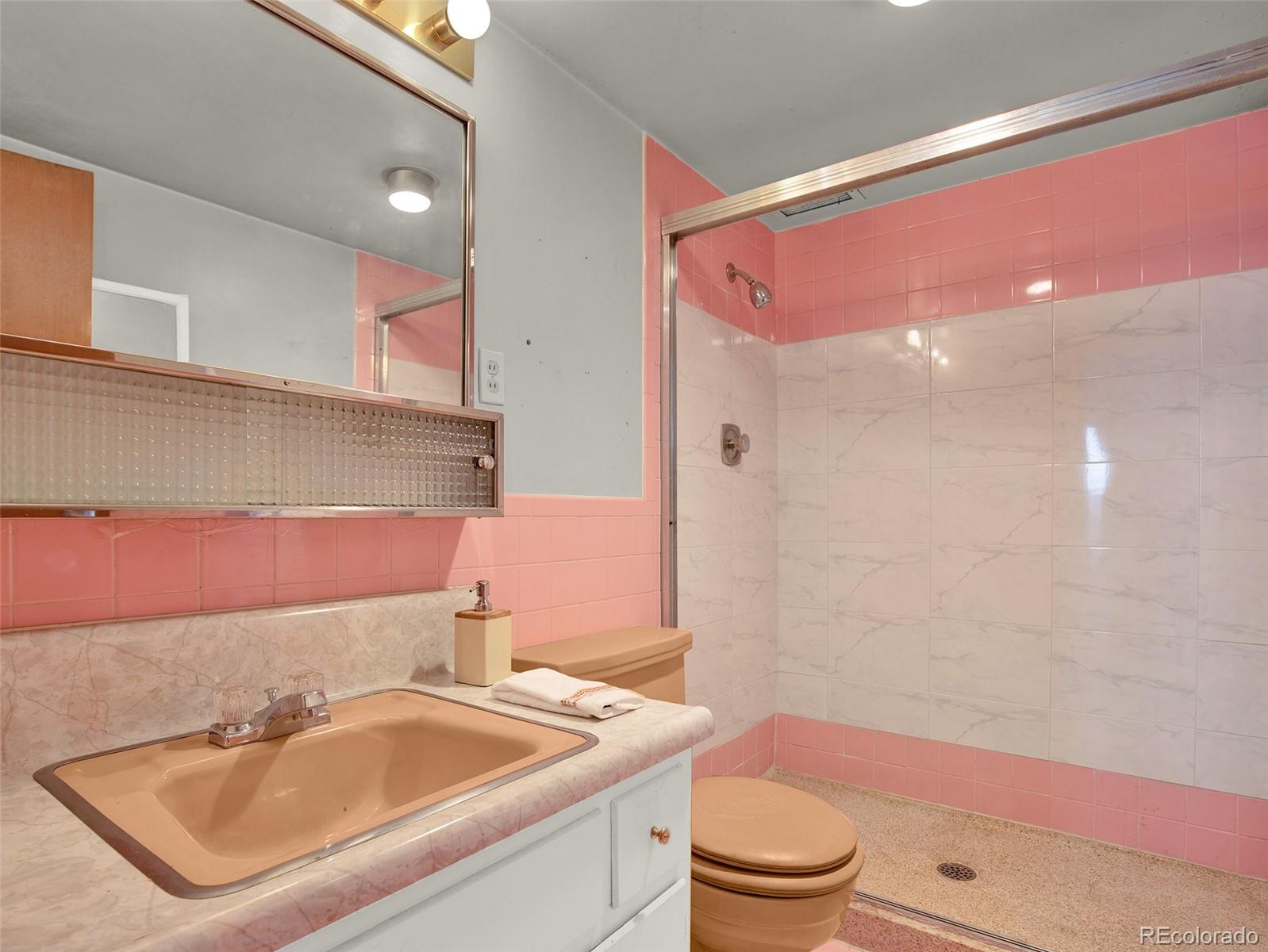 MLS Image #20 for 1121  albion street 910,denver, Colorado