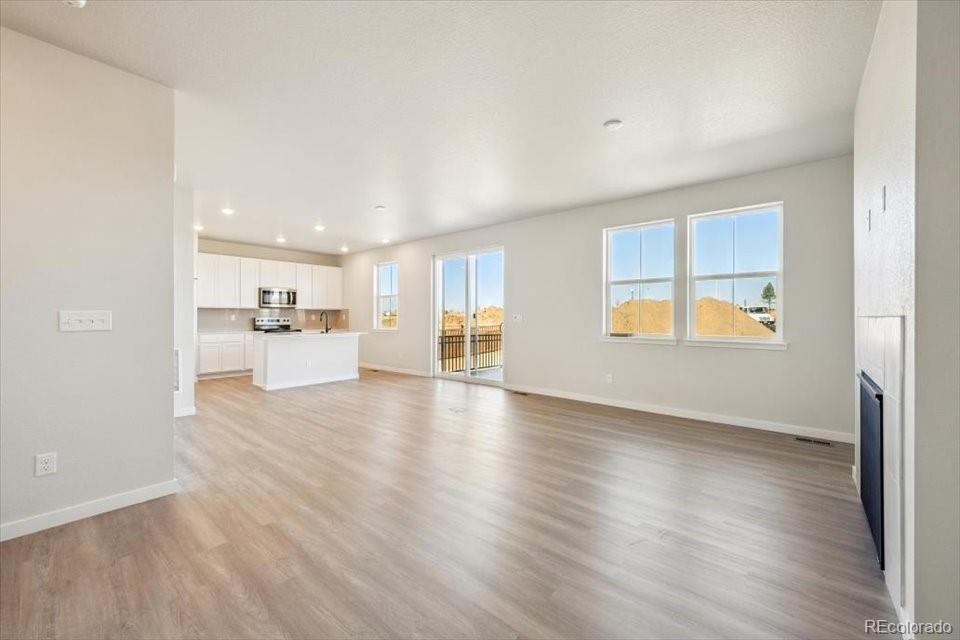 MLS Image #10 for 22687 e 47th place,aurora, Colorado