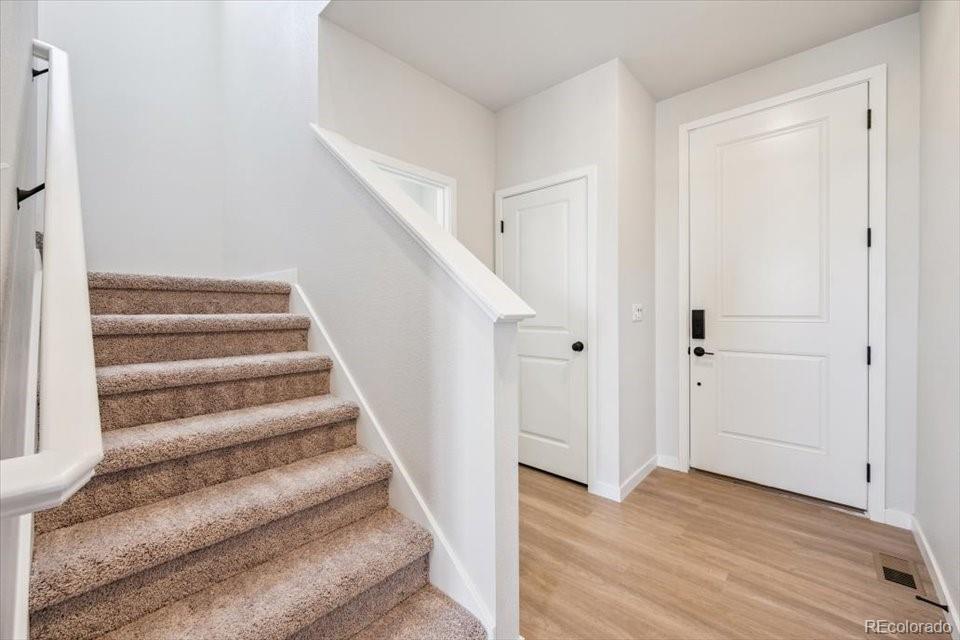 MLS Image #11 for 22687 e 47th place,aurora, Colorado
