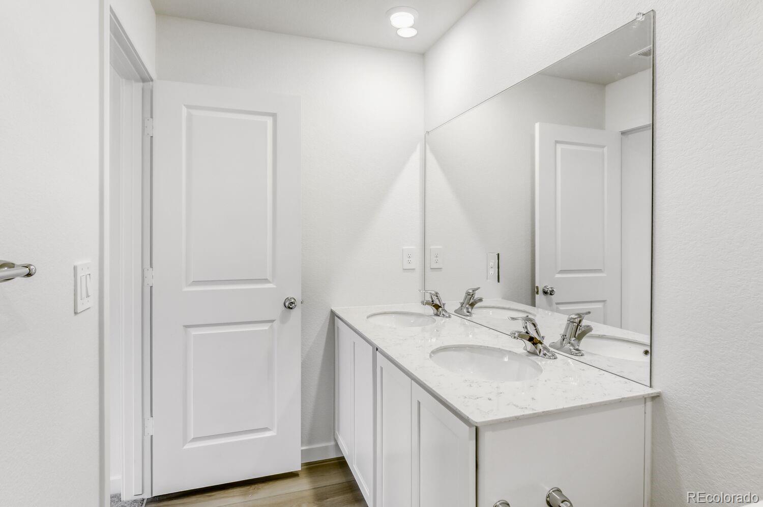 MLS Image #9 for 289  mia lane,johnstown, Colorado