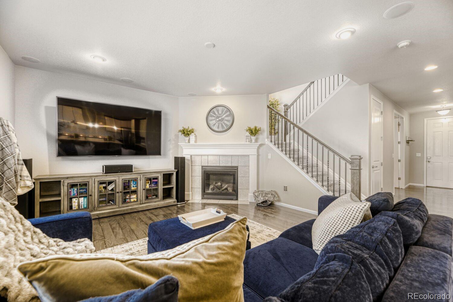 MLS Image #4 for 11230  endeavor drive,parker, Colorado