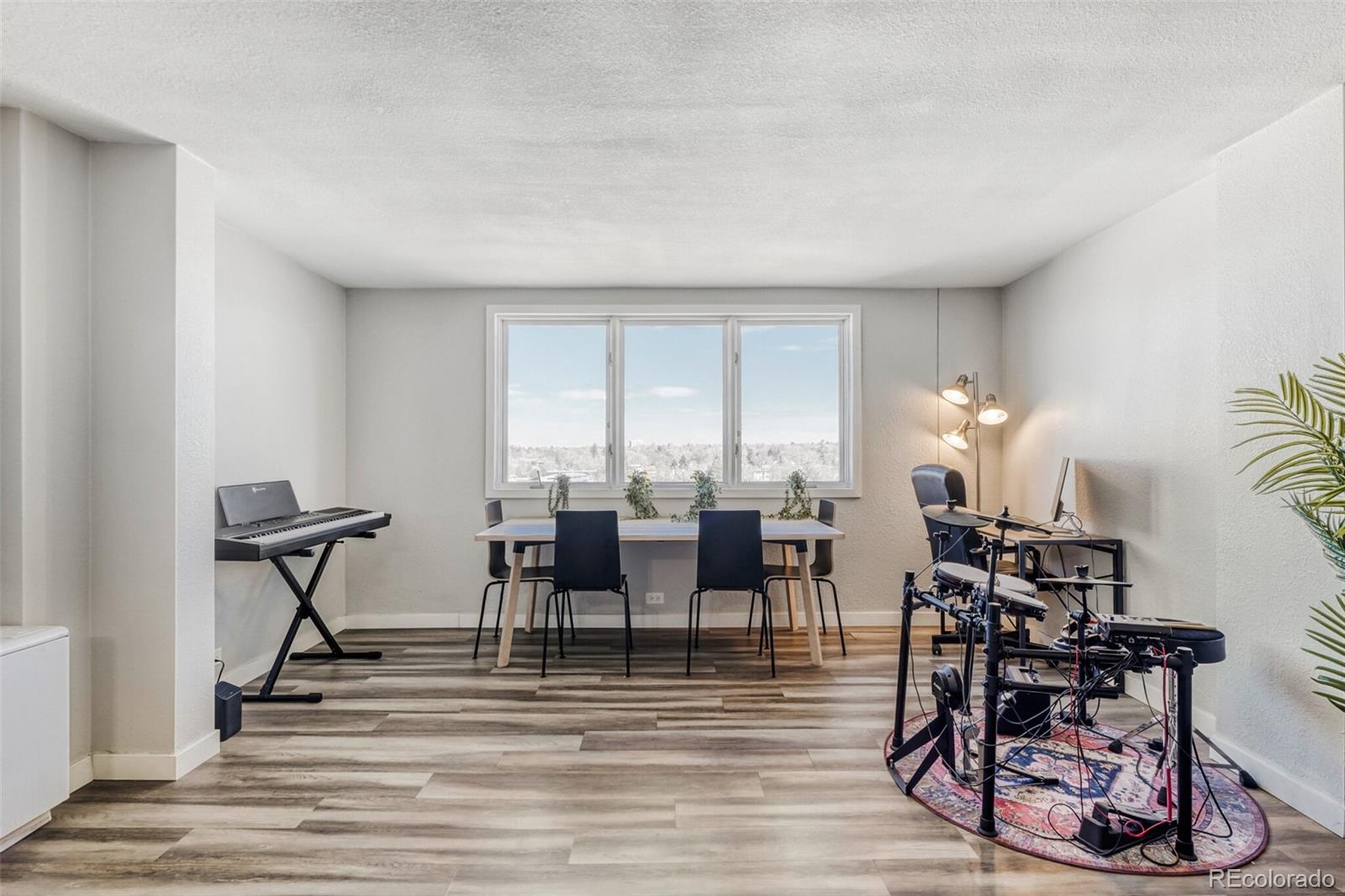 MLS Image #10 for 2225  buchtel boulevard,denver, Colorado
