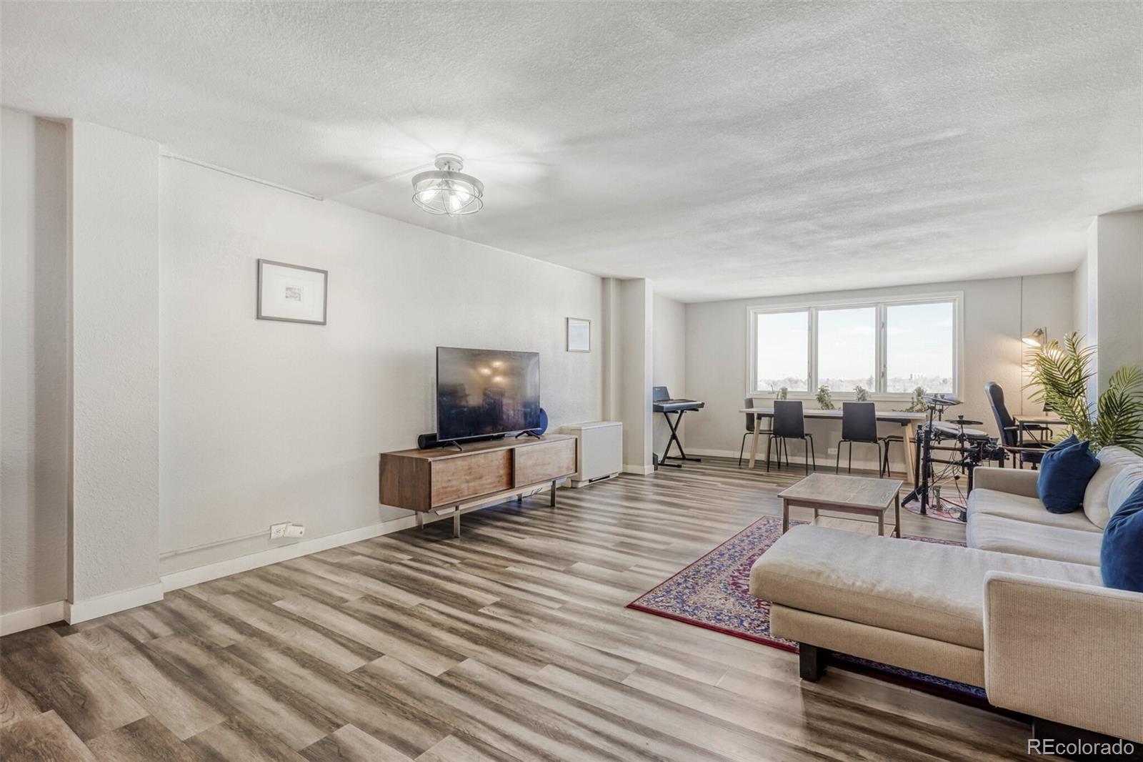 MLS Image #4 for 2225  buchtel boulevard,denver, Colorado