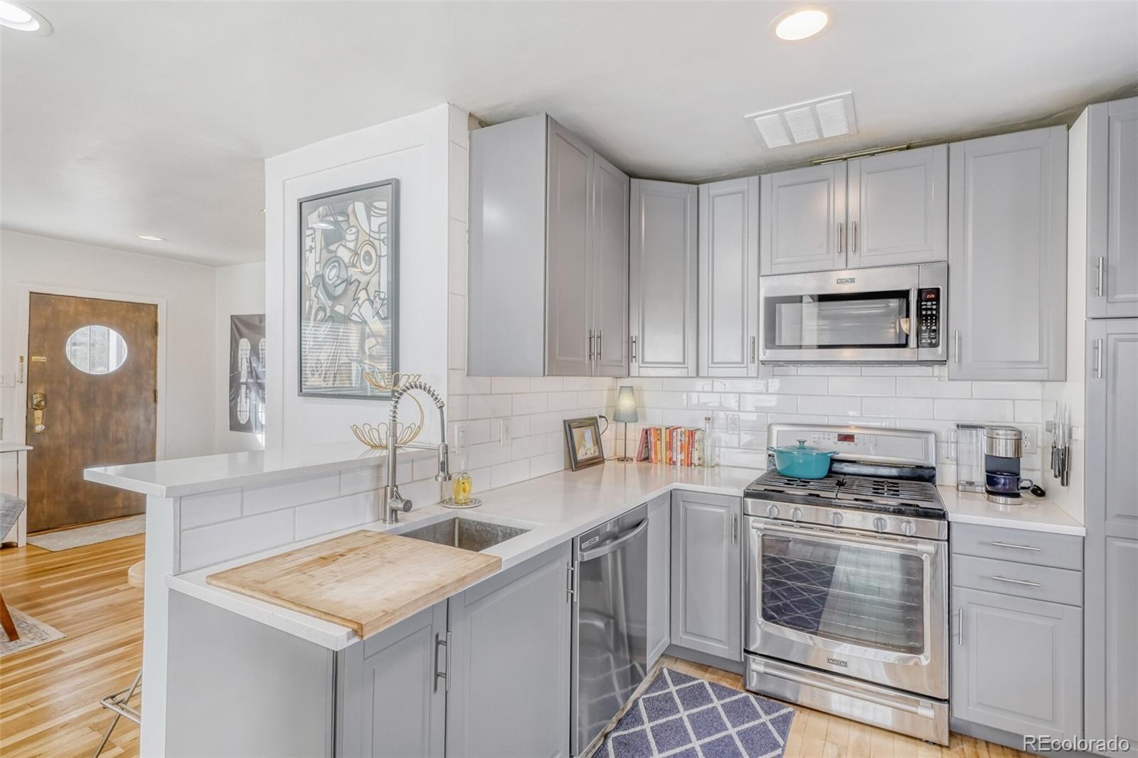 MLS Image #6 for 1630 s sherman street,denver, Colorado