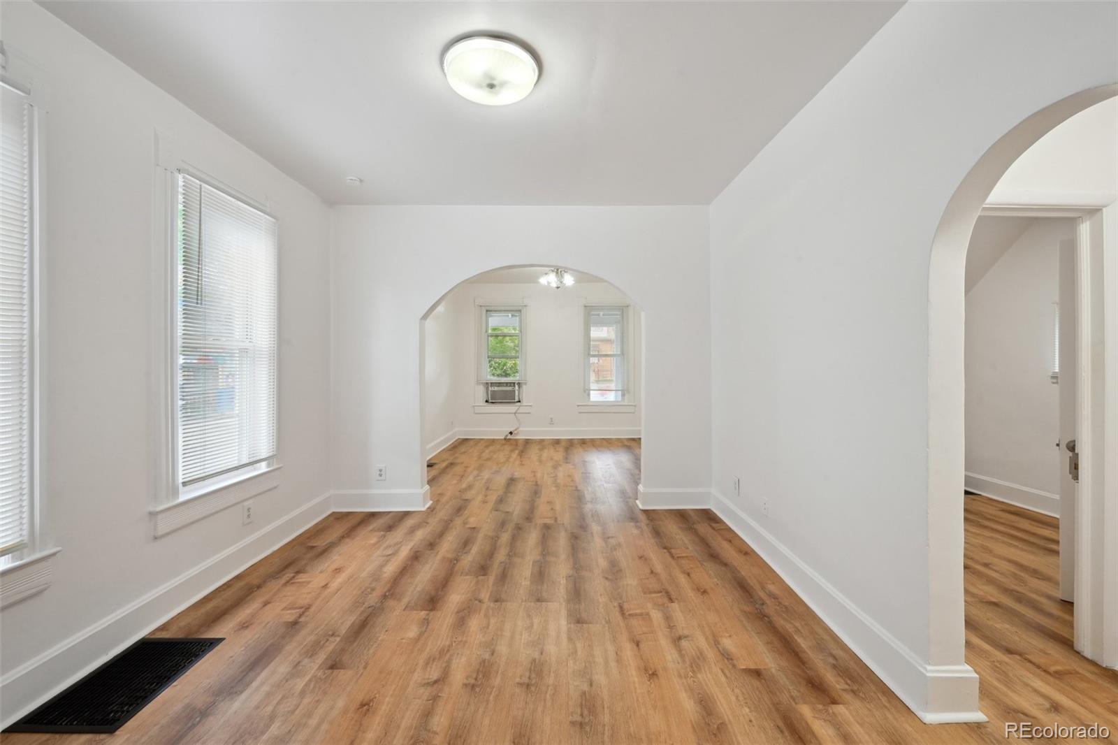MLS Image #4 for 253 n lincoln street,denver, Colorado