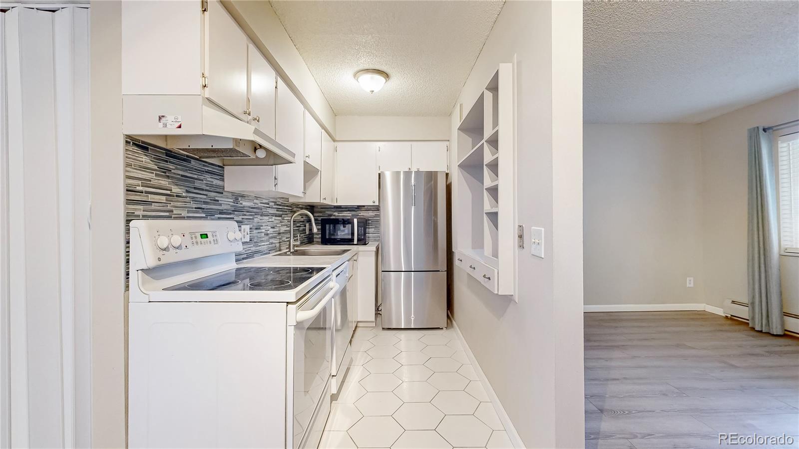 MLS Image #10 for 5770 e warren avenue,denver, Colorado