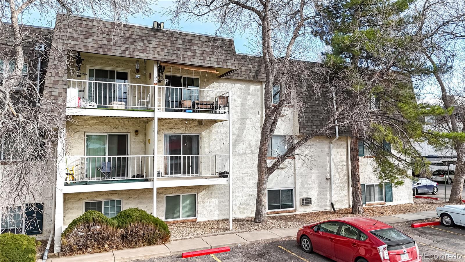 MLS Image #3 for 5770 e warren avenue,denver, Colorado